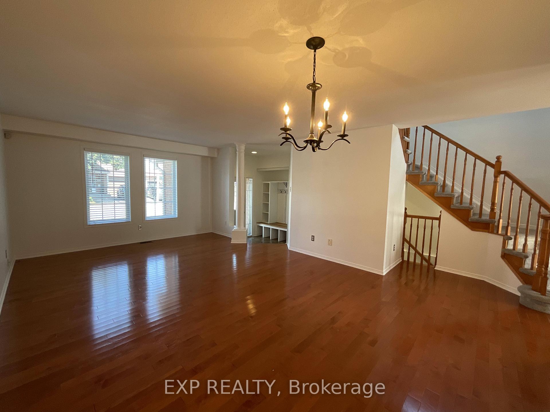 Photo 5 of 32 Fairpark Drive, Ottawa, Barrhaven East — HOMEH