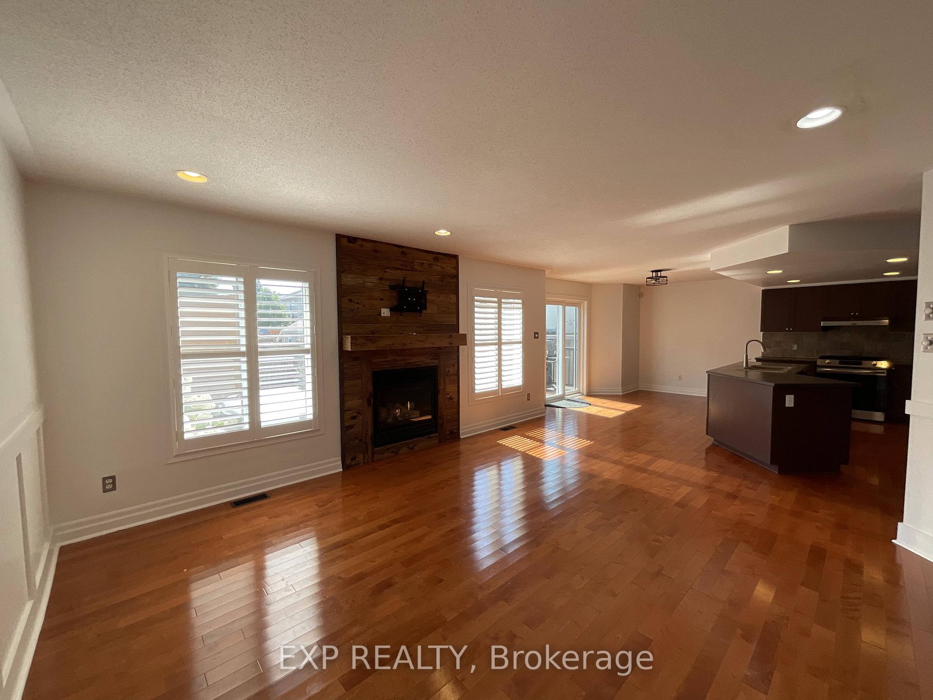 Photo 7 of 32 Fairpark Drive, Ottawa, Barrhaven East — HOMEH