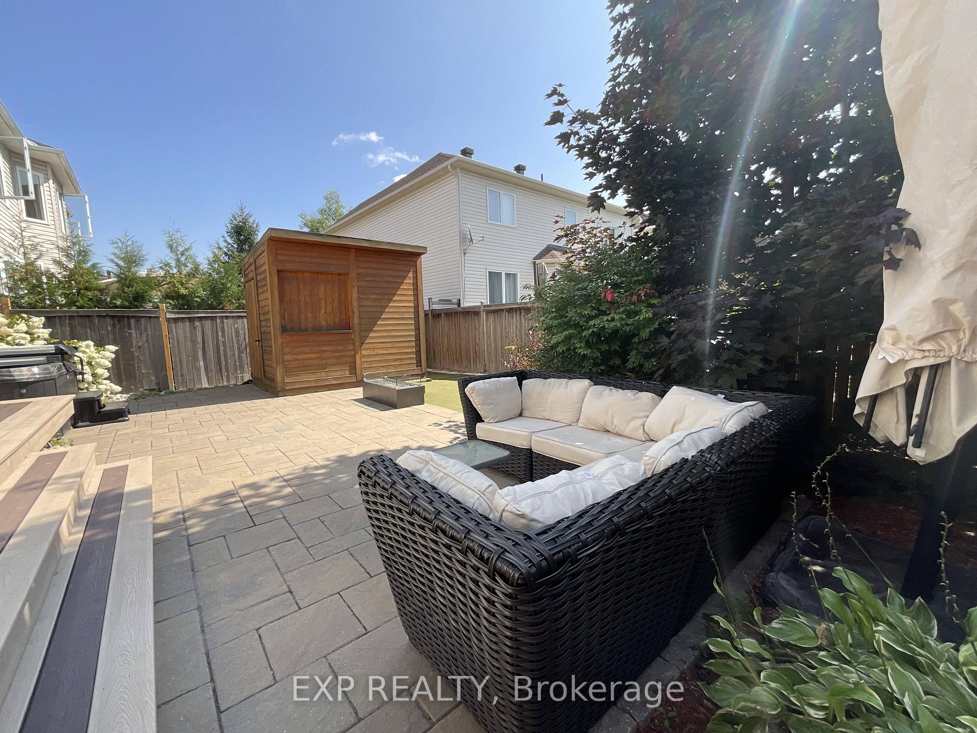 Photo 11 of 32 Fairpark Drive, Ottawa, Barrhaven East — HOMEH