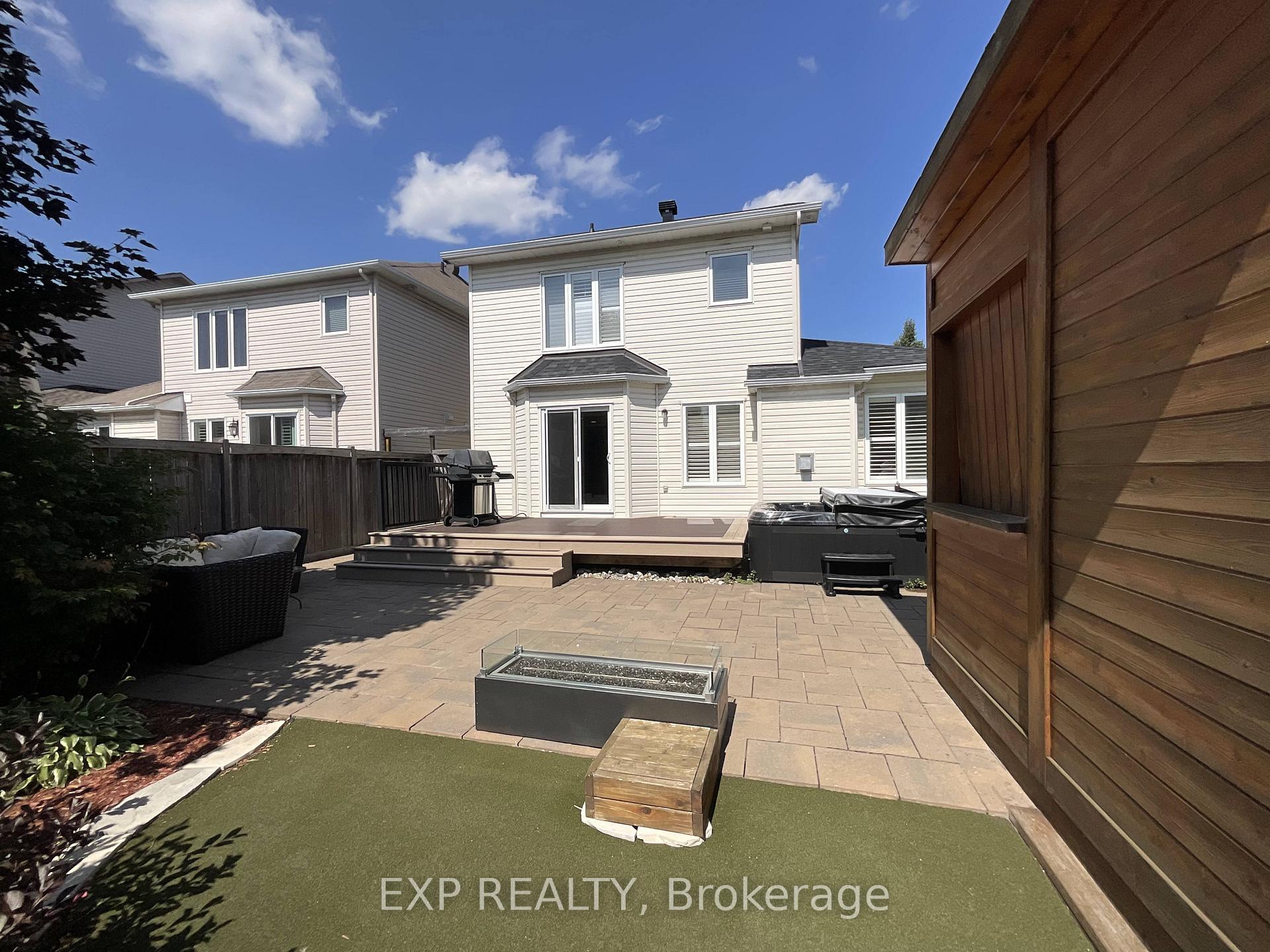 Photo 13 of 32 Fairpark Drive, Ottawa, Barrhaven East — HOMEH
