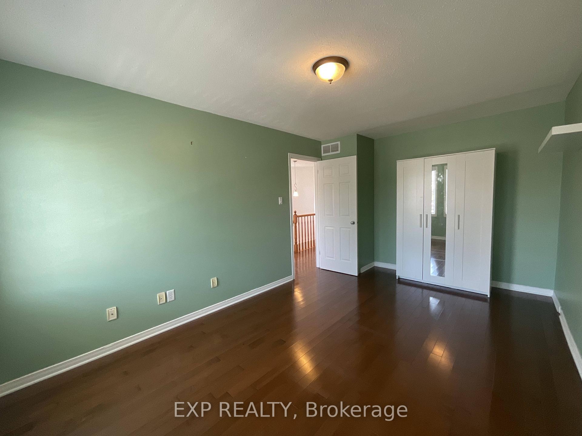 Photo 21 of 32 Fairpark Drive, Ottawa, Barrhaven East — HOMEH