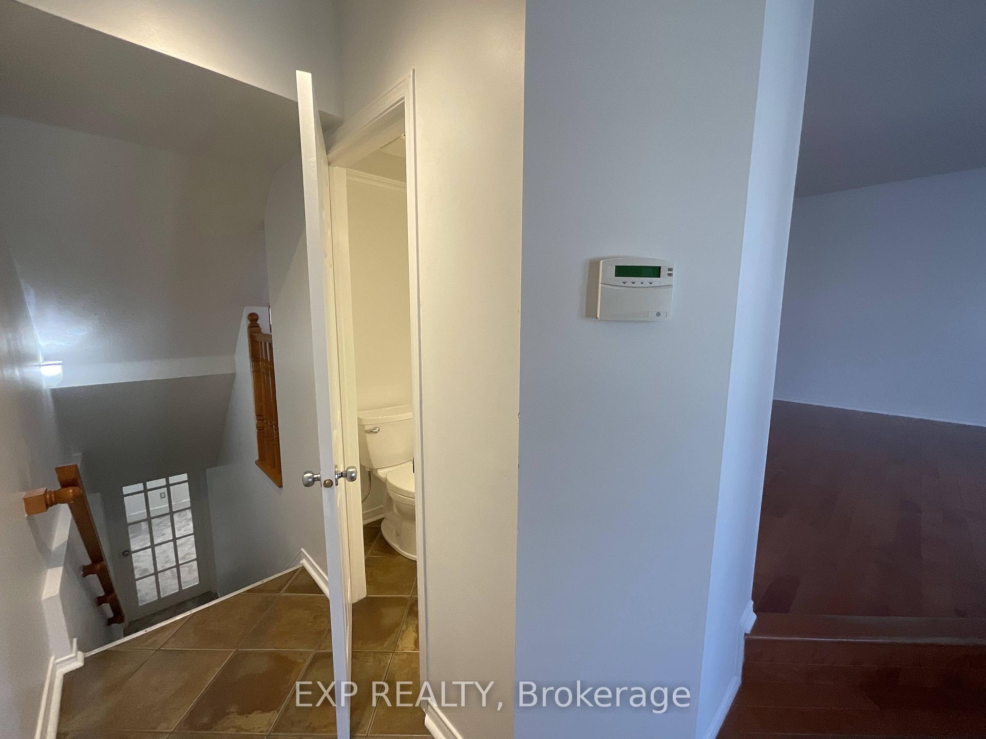 Photo 28 of 32 Fairpark Drive, Ottawa, Barrhaven East — HOMEH