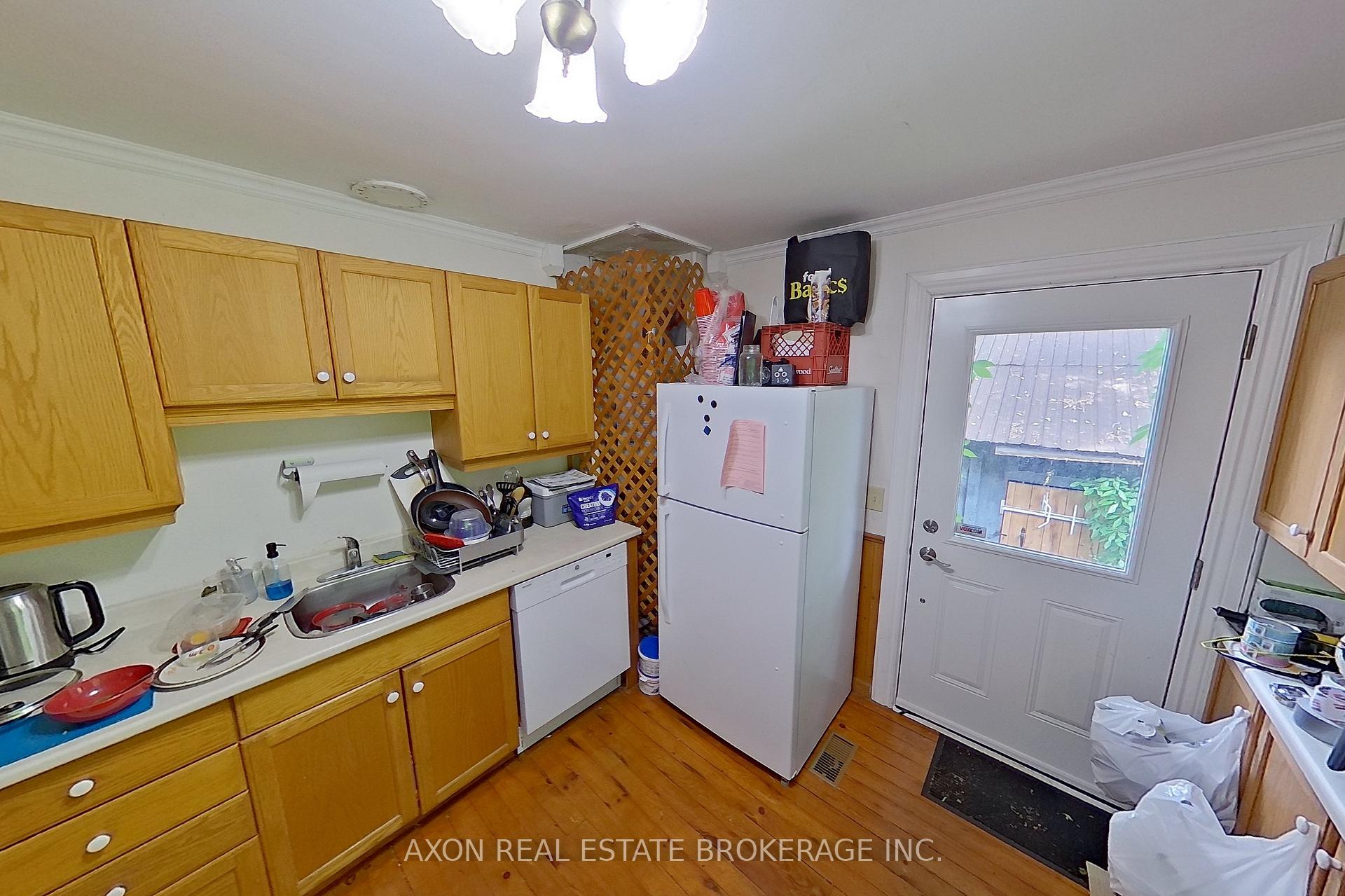 Photo 10 of 189 Clergy Street E, Kingston, East of Sir John A. Blvd — HOMEH