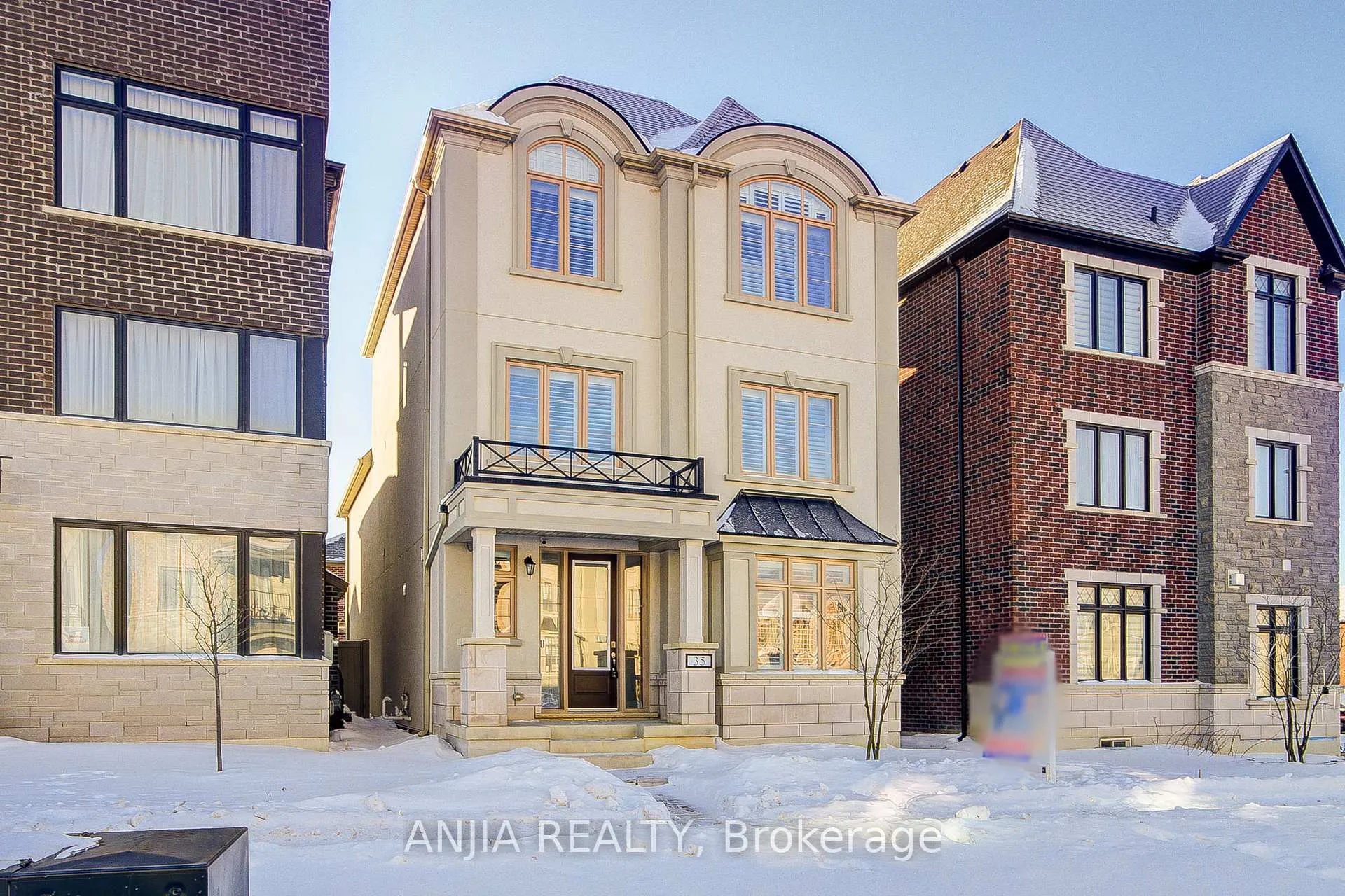 Photo 2 of 35 York Downs Boulevard, Markham, Angus Glen — HOMEH