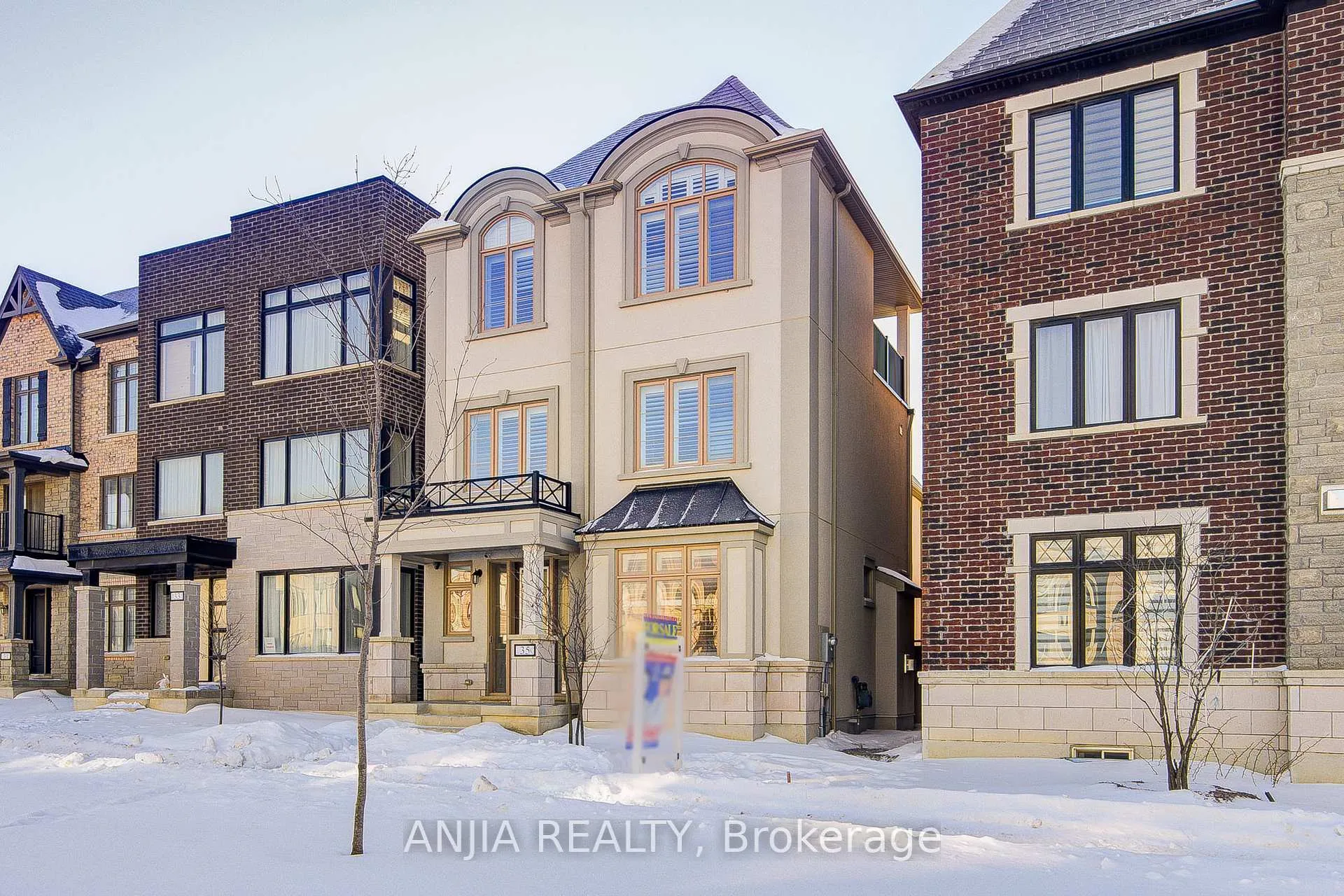 Photo 3 of 35 York Downs Boulevard, Markham, Angus Glen — HOMEH
