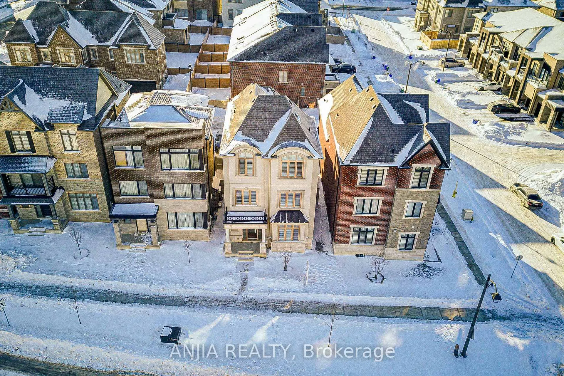 Photo 6 of 35 York Downs Boulevard, Markham, Angus Glen — HOMEH