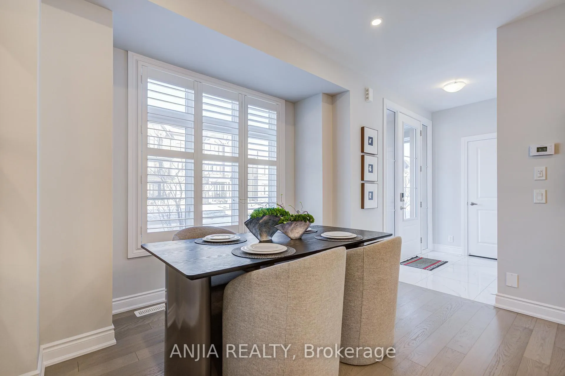 Photo 9 of 35 York Downs Boulevard, Markham, Angus Glen — HOMEH