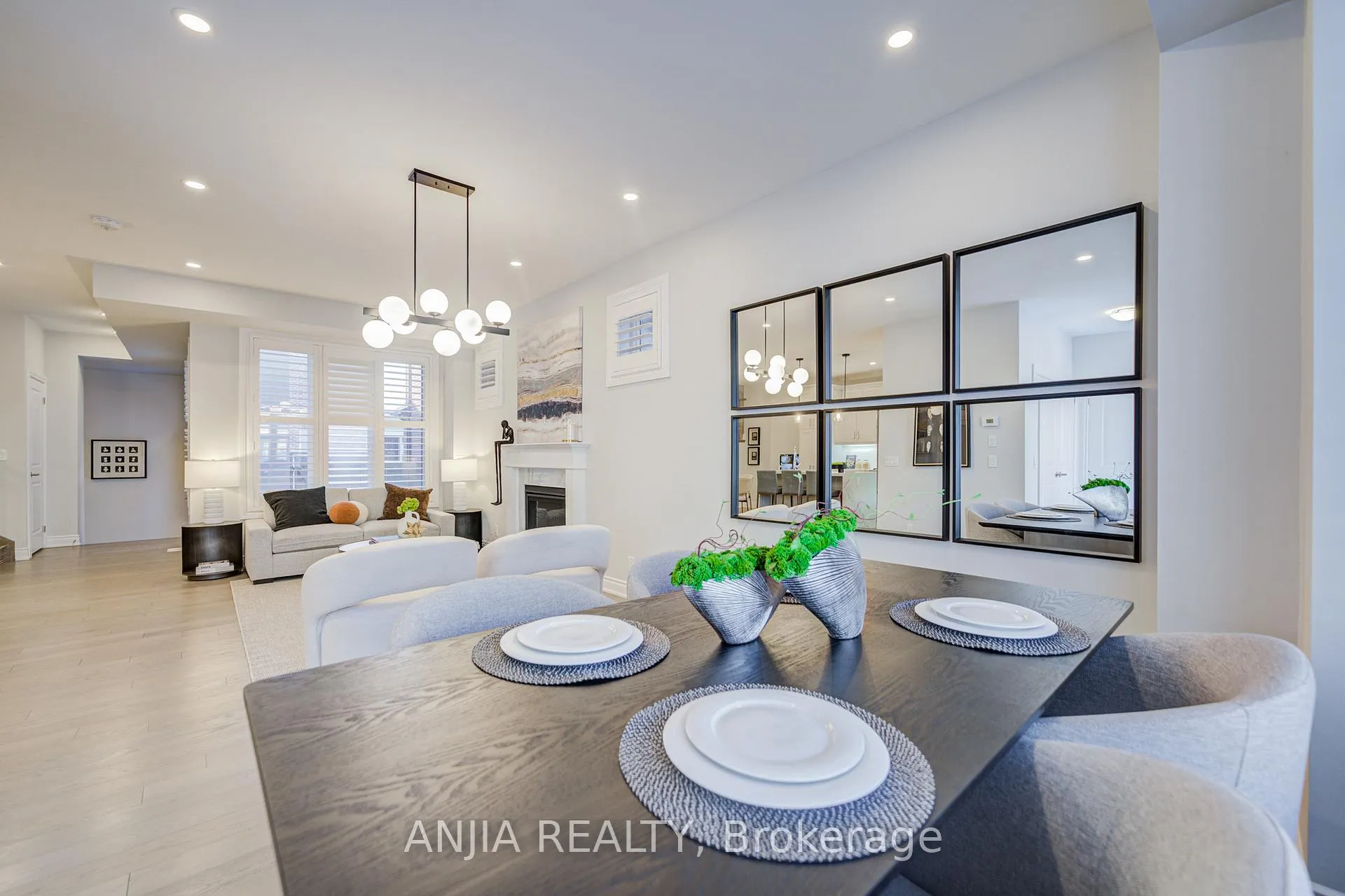 Photo 11 of 35 York Downs Boulevard, Markham, Angus Glen — HOMEH