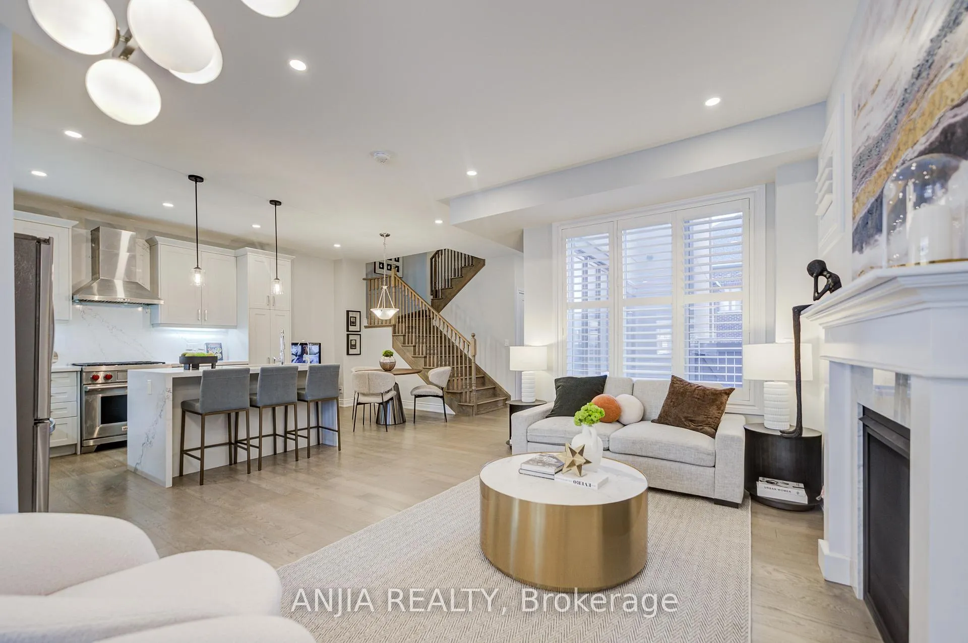 Photo 13 of 35 York Downs Boulevard, Markham, Angus Glen — HOMEH