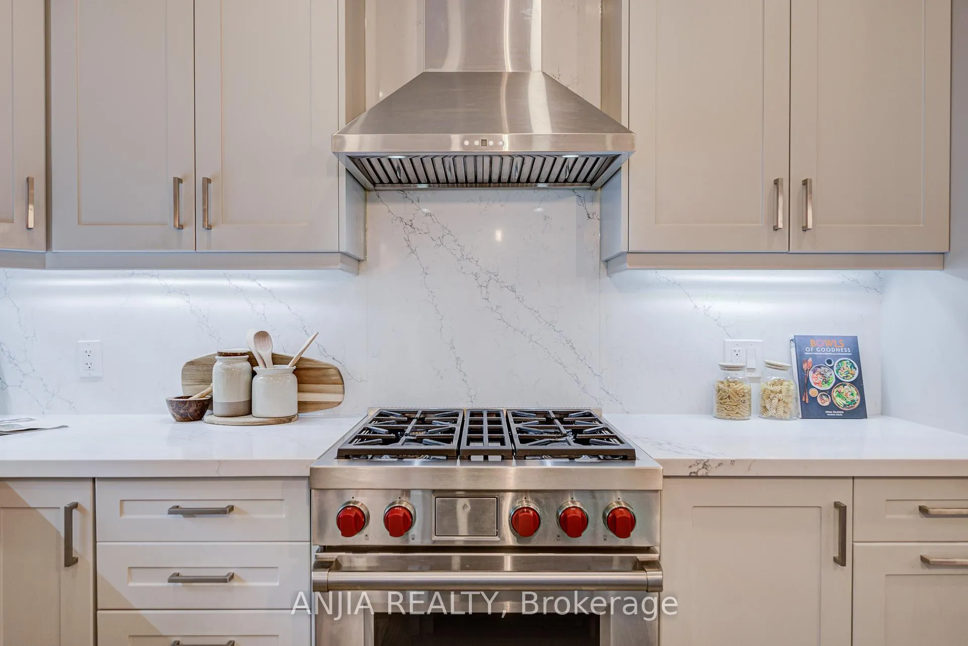 Photo 17 of 35 York Downs Boulevard, Markham, Angus Glen — HOMEH