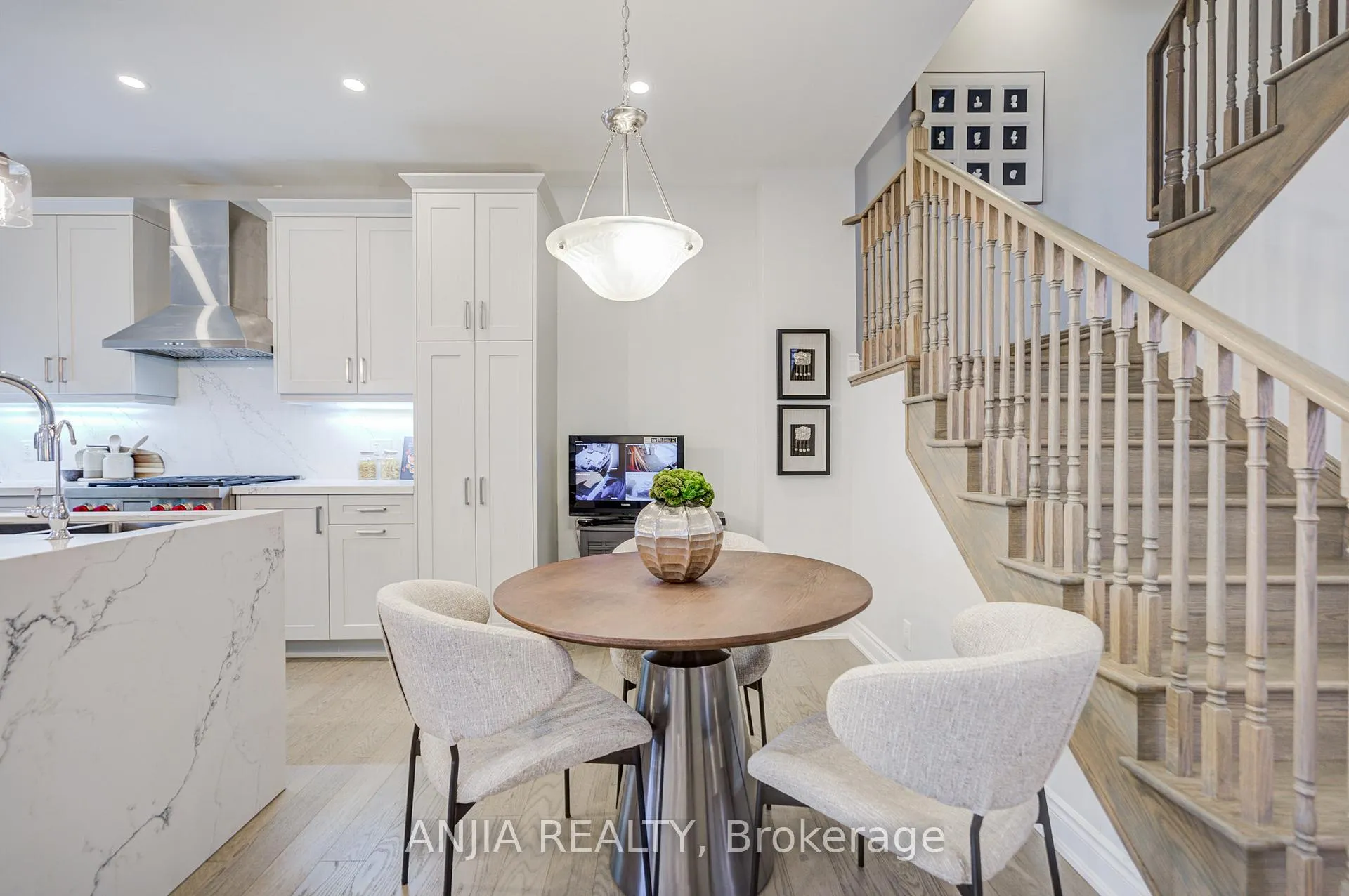 Photo 18 of 35 York Downs Boulevard, Markham, Angus Glen — HOMEH