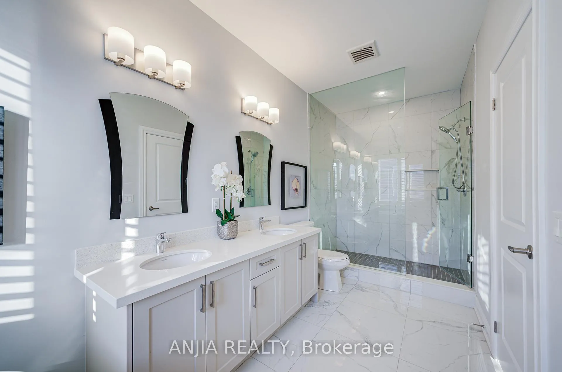 Photo 25 of 35 York Downs Boulevard, Markham, Angus Glen — HOMEH