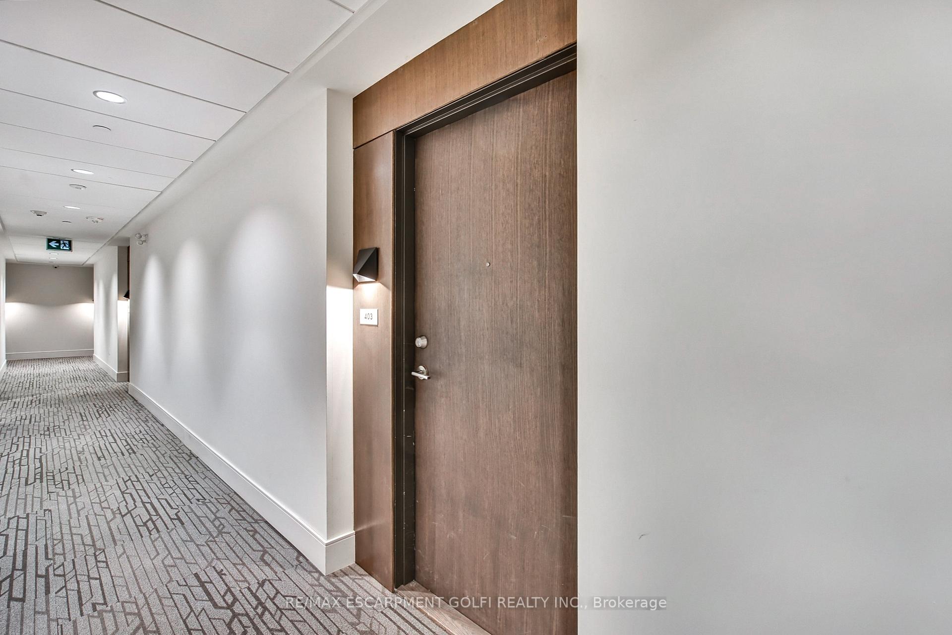 Photo 7 of Unit 403, 16 Markle Crescent, Hamilton, Ancaster — HOMEH