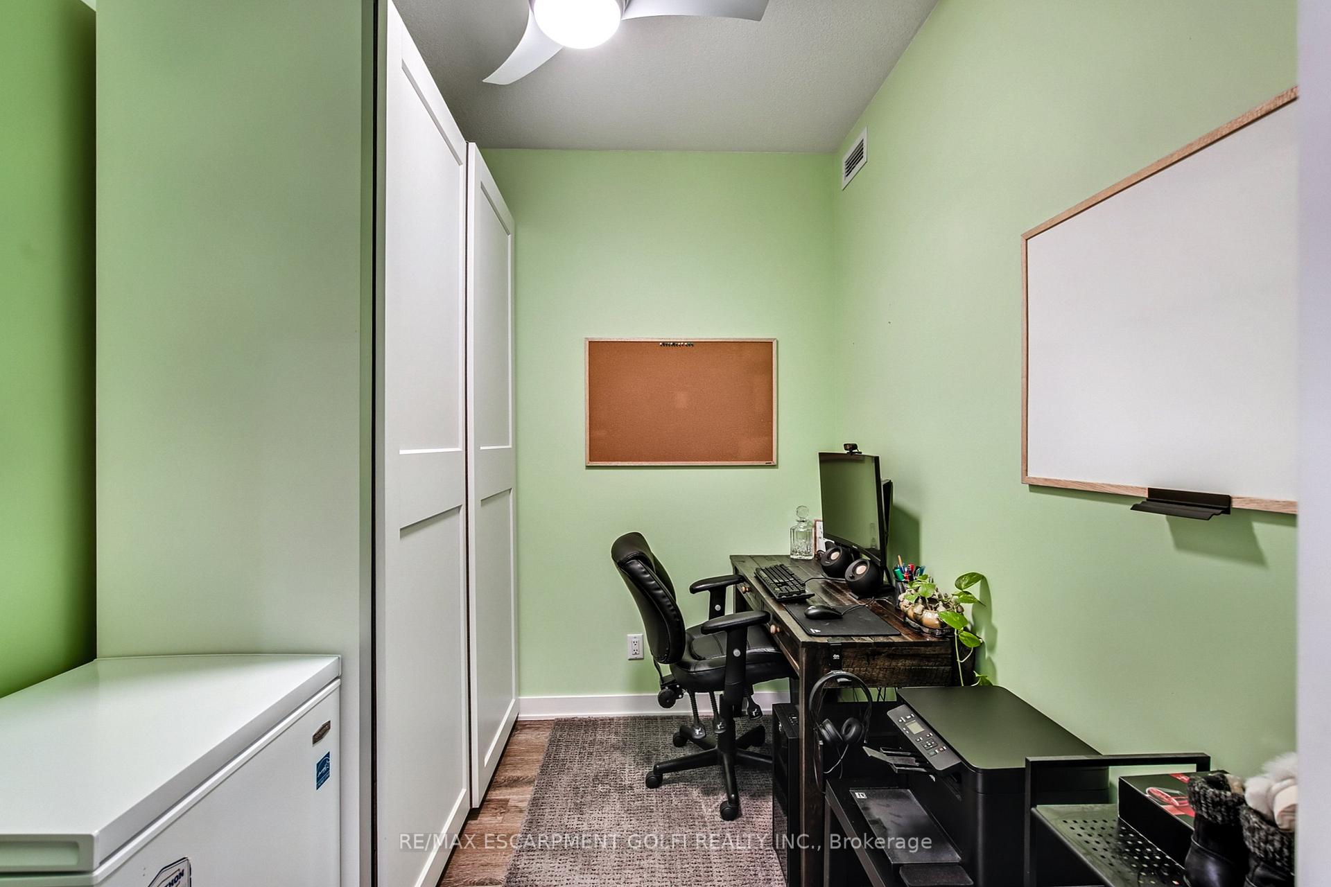 Photo 21 of Unit 403, 16 Markle Crescent, Hamilton, Ancaster — HOMEH