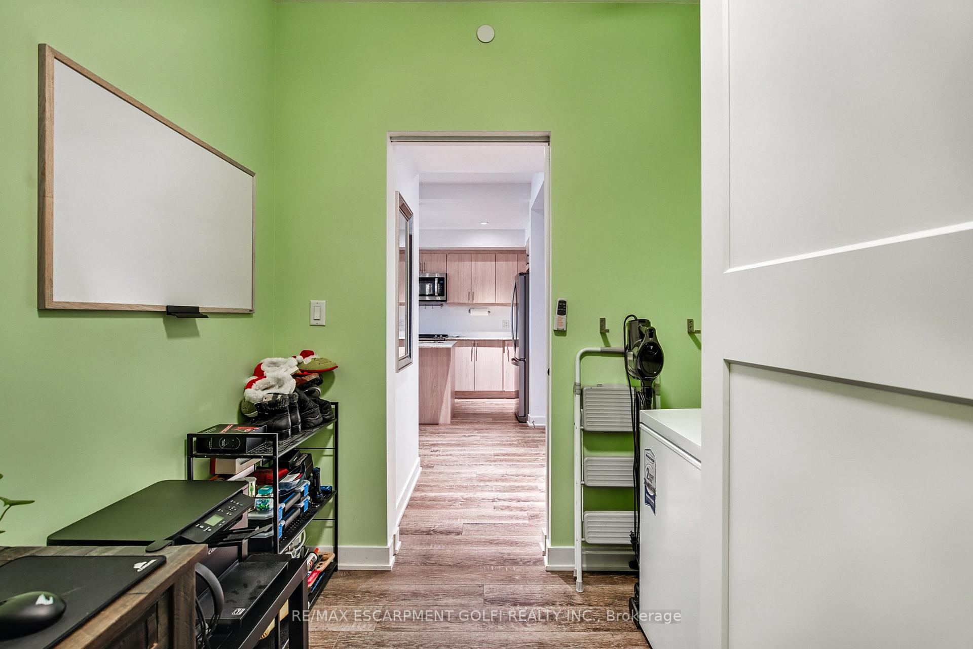 Photo 22 of Unit 403, 16 Markle Crescent, Hamilton, Ancaster — HOMEH