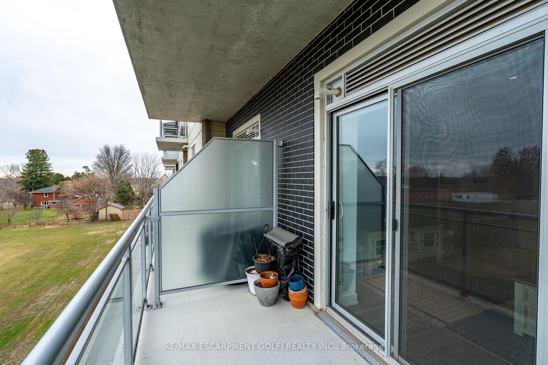 Photo 23 of Unit 403, 16 Markle Crescent, Hamilton, Ancaster — HOMEH