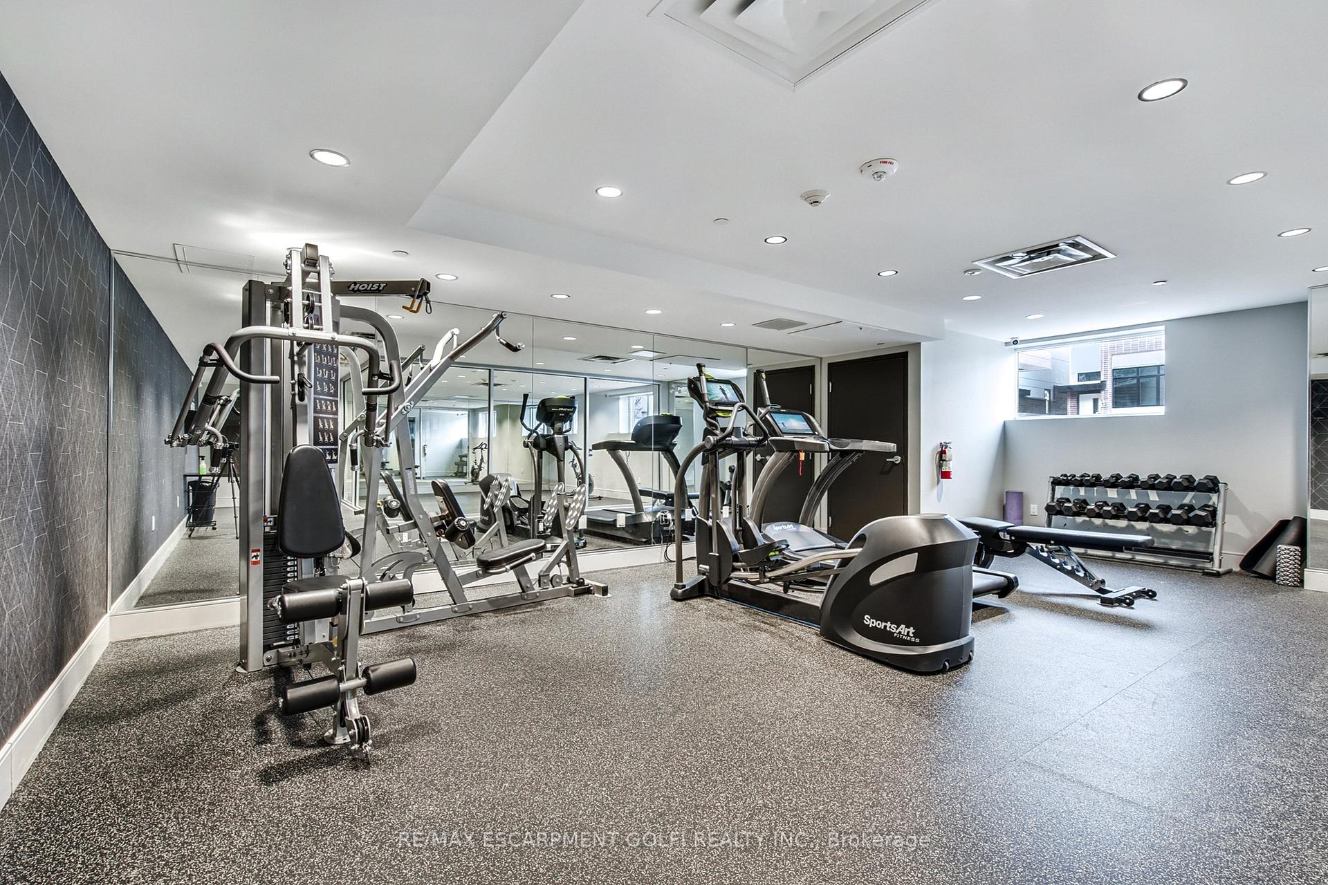 Photo 26 of Unit 403, 16 Markle Crescent, Hamilton, Ancaster — HOMEH