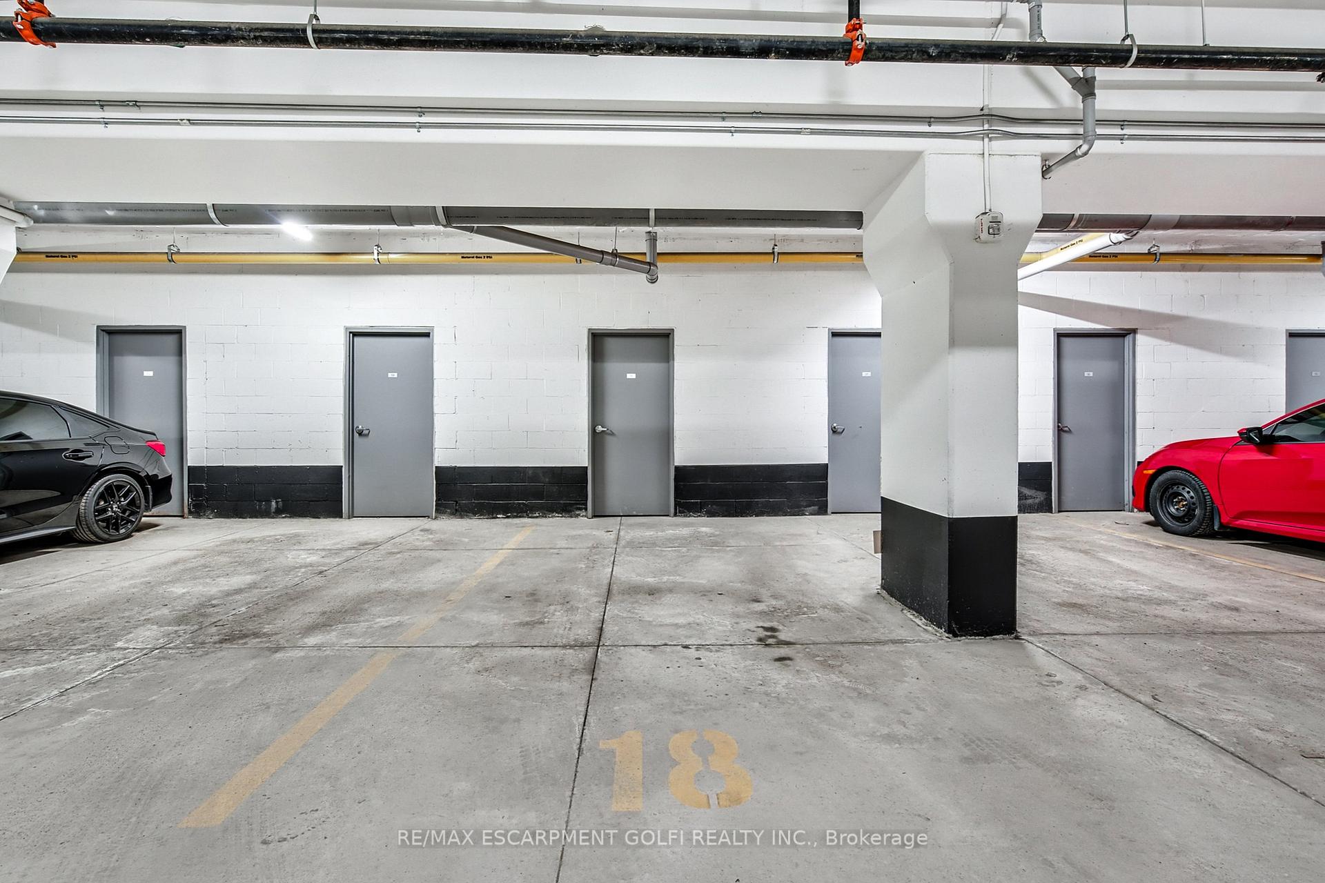 Photo 32 of Unit 403, 16 Markle Crescent, Hamilton, Ancaster — HOMEH