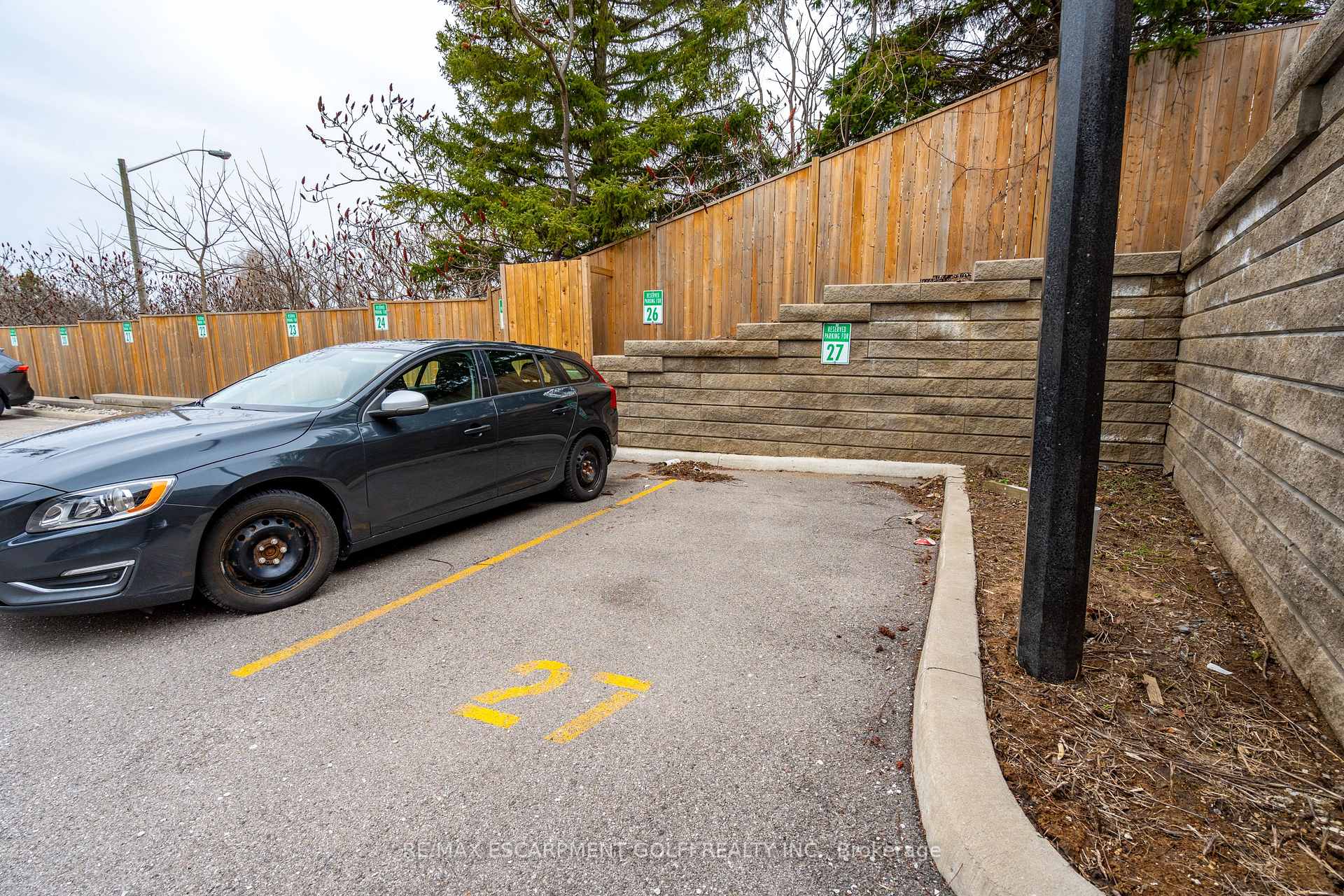 Photo 36 of Unit 403, 16 Markle Crescent, Hamilton, Ancaster — HOMEH