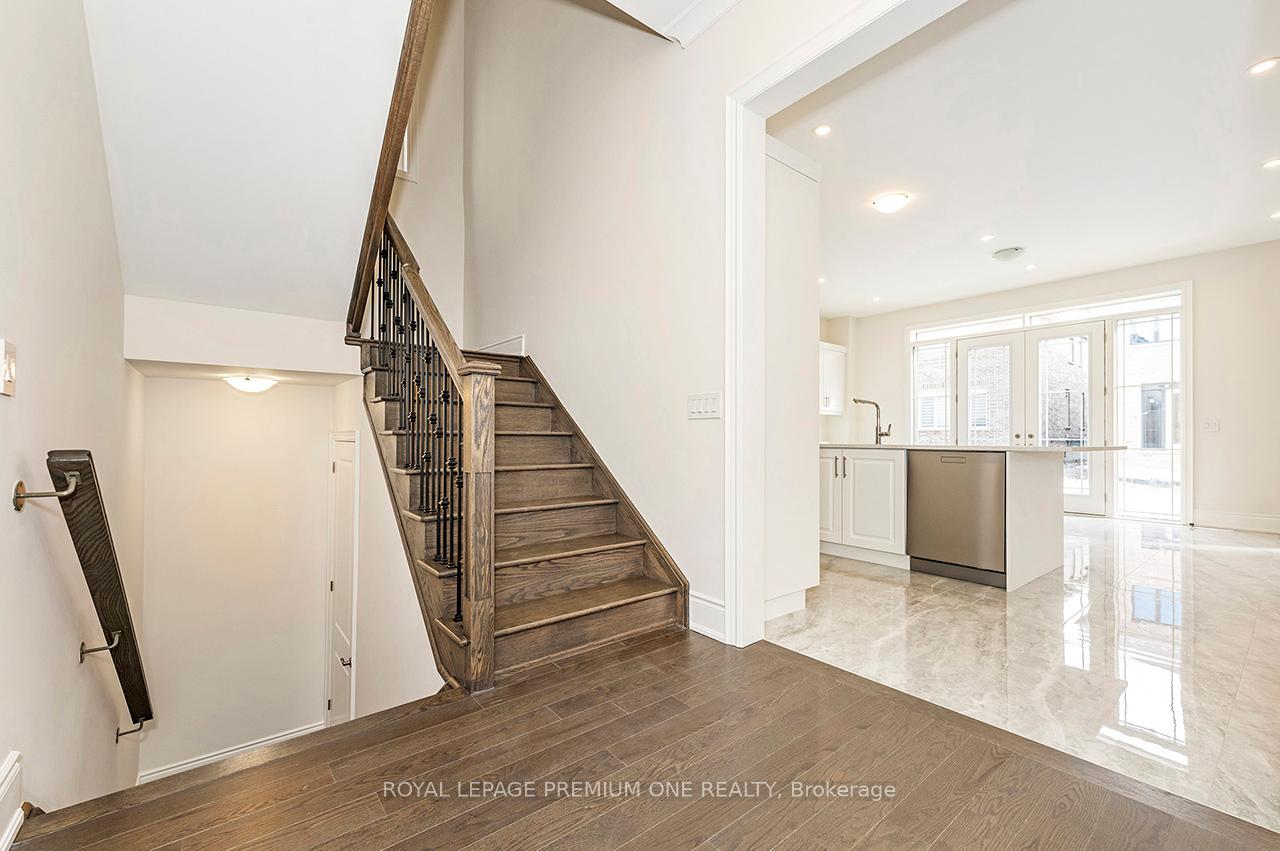 Photo 6 of 133 Timber Creek Boulevard, Vaughan, Kleinburg — HOMEH