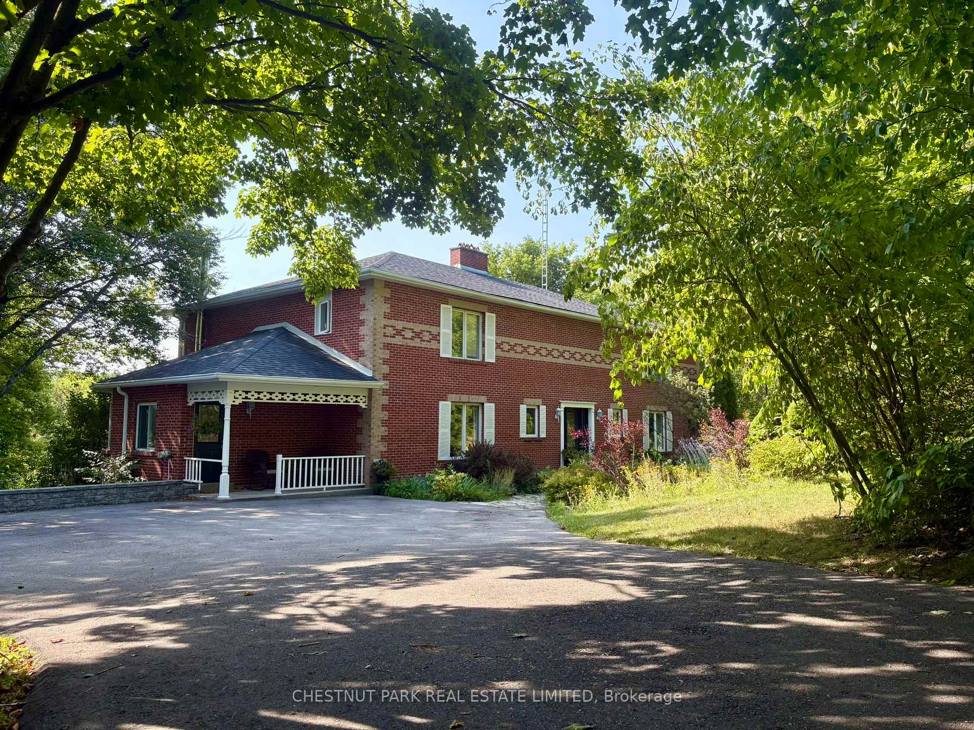 Front of 21 Southridge Trail