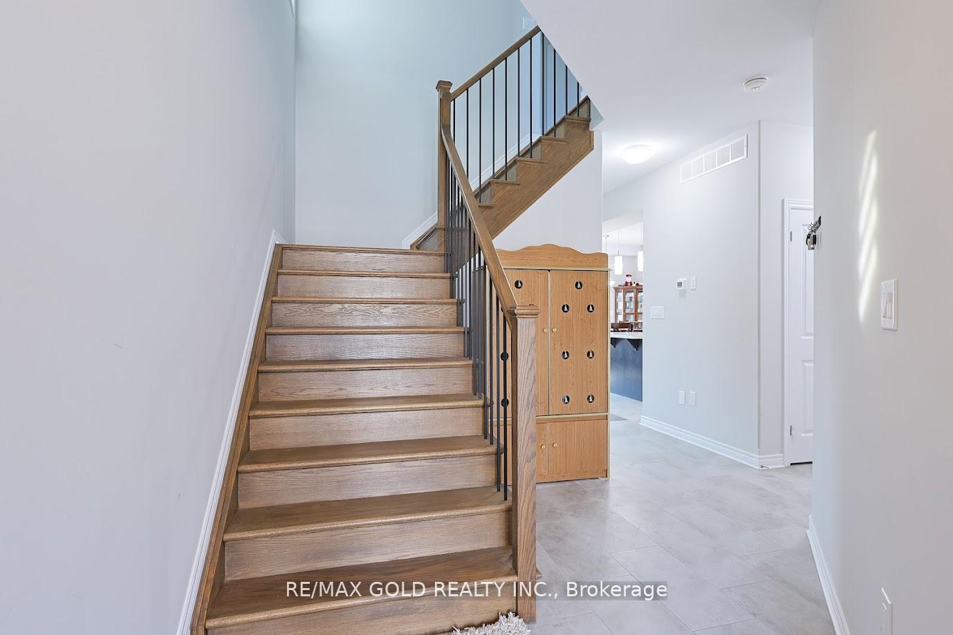 Photo 6 of 62 Spring Crest Way, Thorold, Rolling Meadows — HOMEH