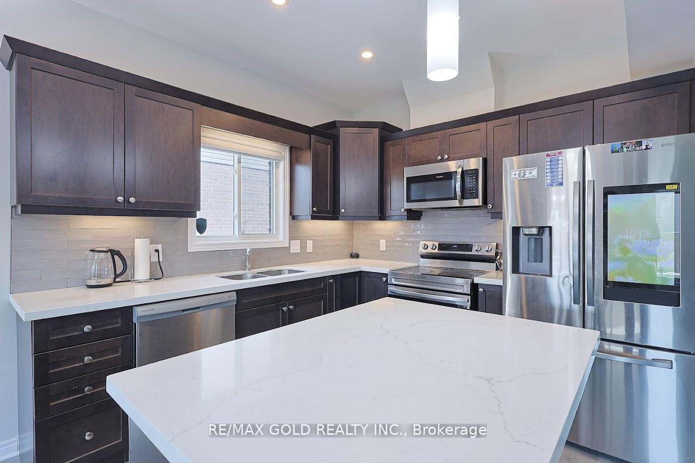 Photo 12 of 62 Spring Crest Way, Thorold, Rolling Meadows — HOMEH