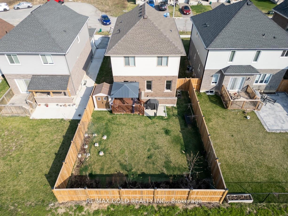 Photo 43 of 62 Spring Crest Way, Thorold, Rolling Meadows — HOMEH