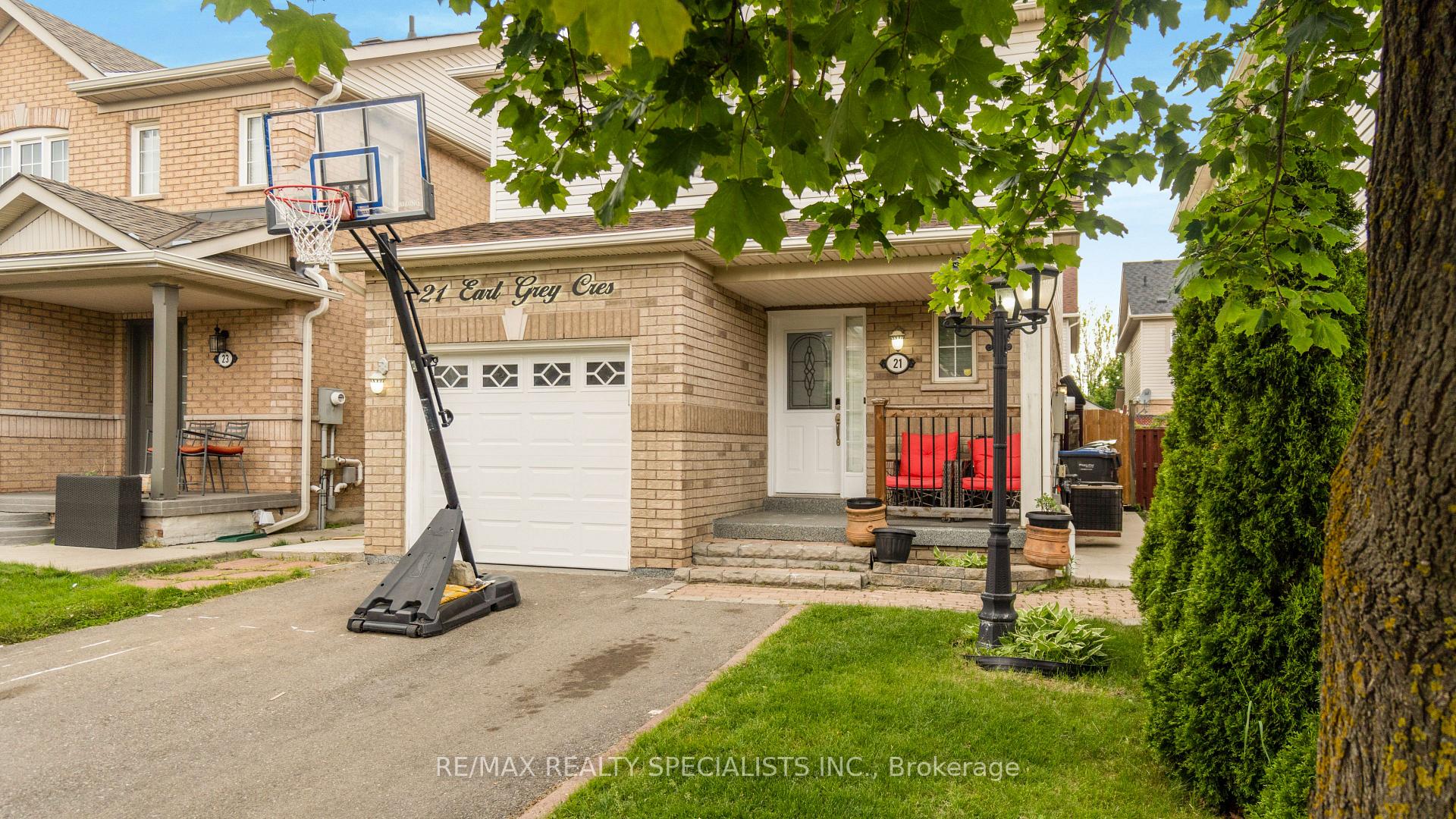 Photo 1 of 21 Earl Grey Crescent, Brampton, Fletcher's Meadow — HOMEH
