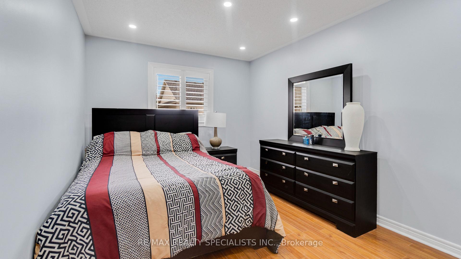 Photo 23 of 21 Earl Grey Crescent, Brampton, Fletcher's Meadow — HOMEH