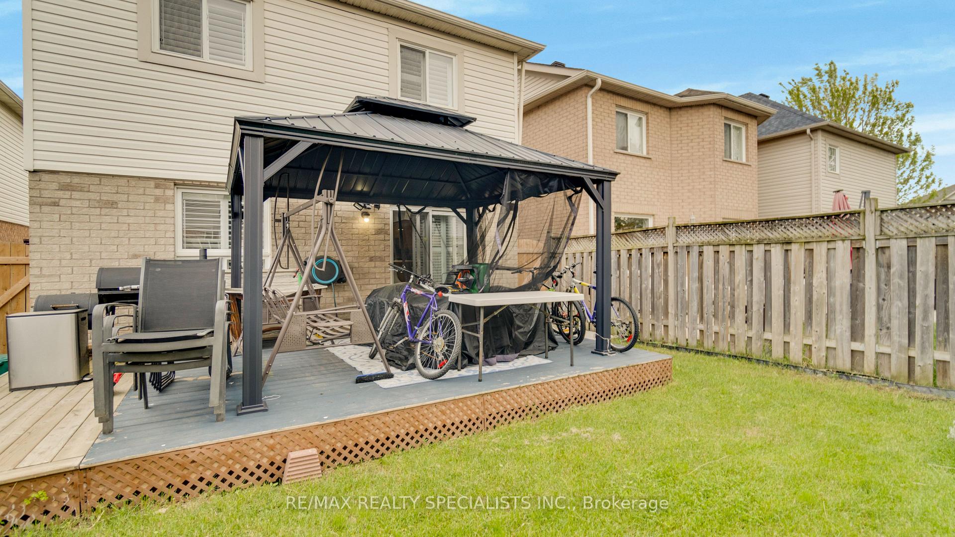 Photo 36 of 21 Earl Grey Crescent, Brampton, Fletcher's Meadow — HOMEH