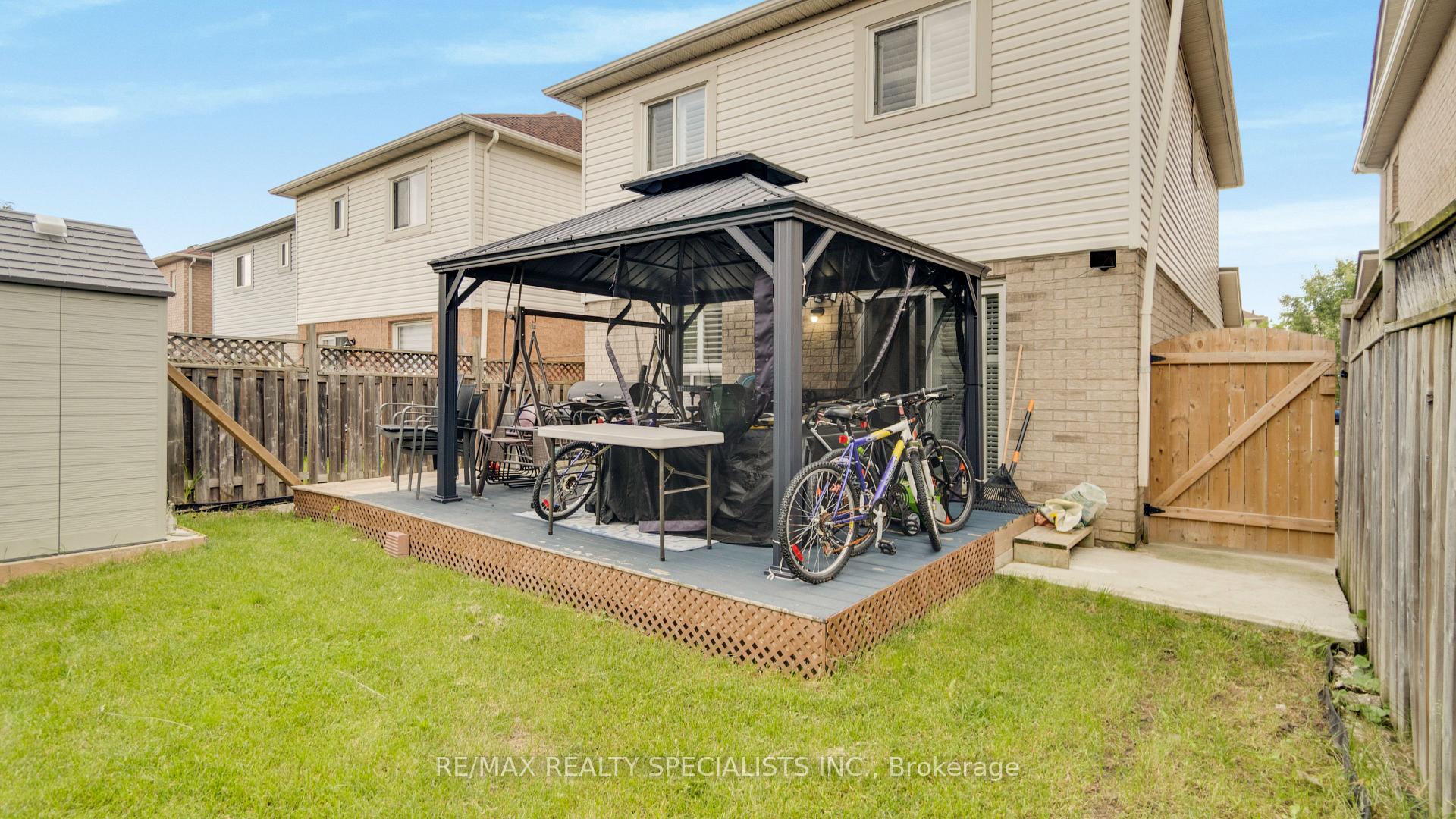 Photo 31 of 21 Earl Grey Crescent, Brampton, Fletcher's Meadow — HOMEH