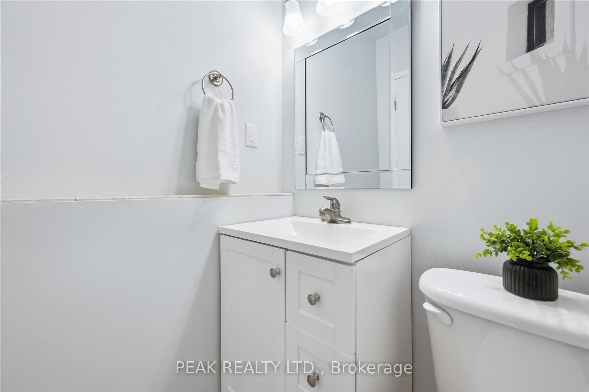 Photo 17 of 606 Eastbridge Boulevard, Waterloo — HOMEH