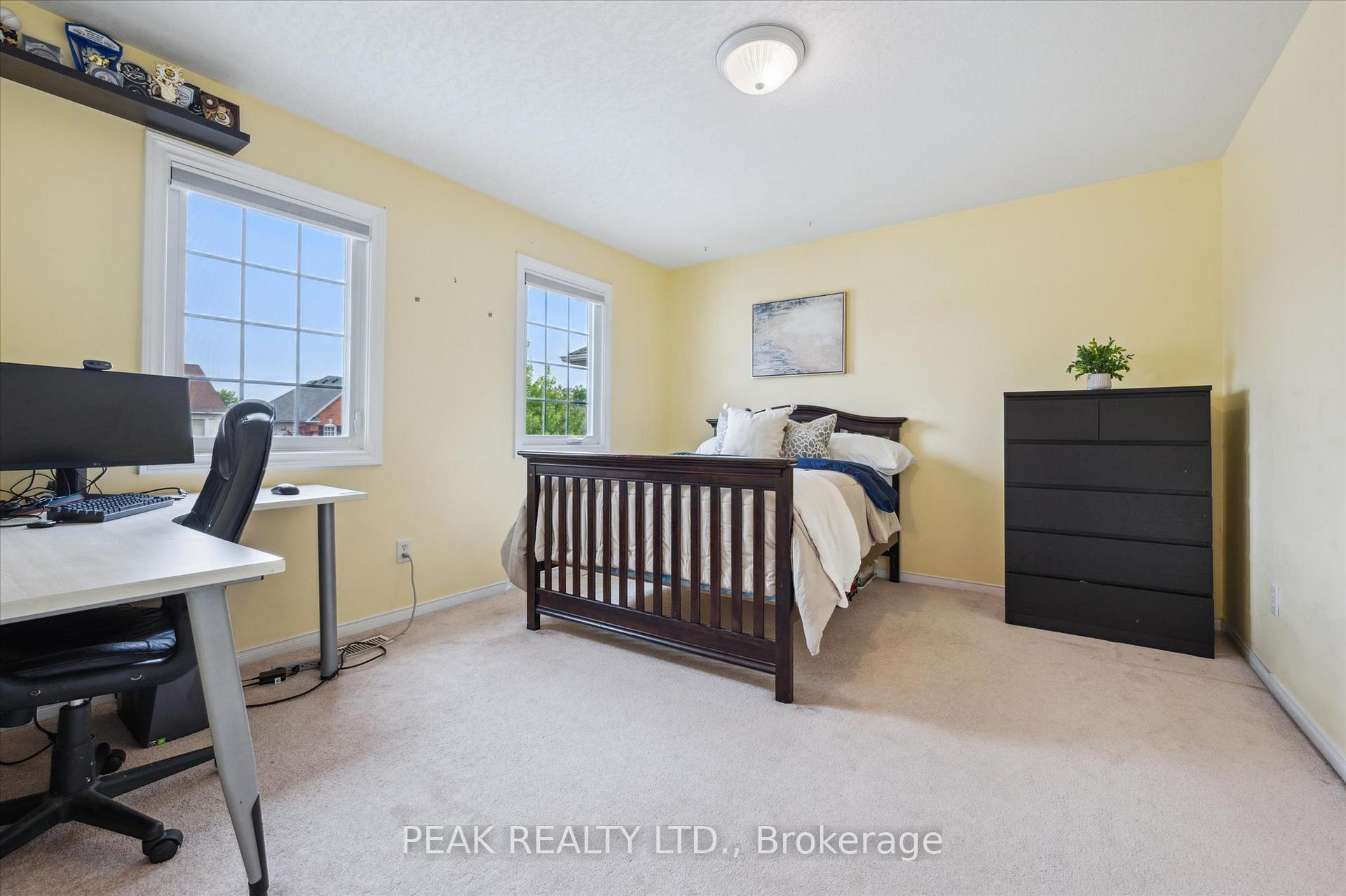Photo 20 of 606 Eastbridge Boulevard, Waterloo — HOMEH