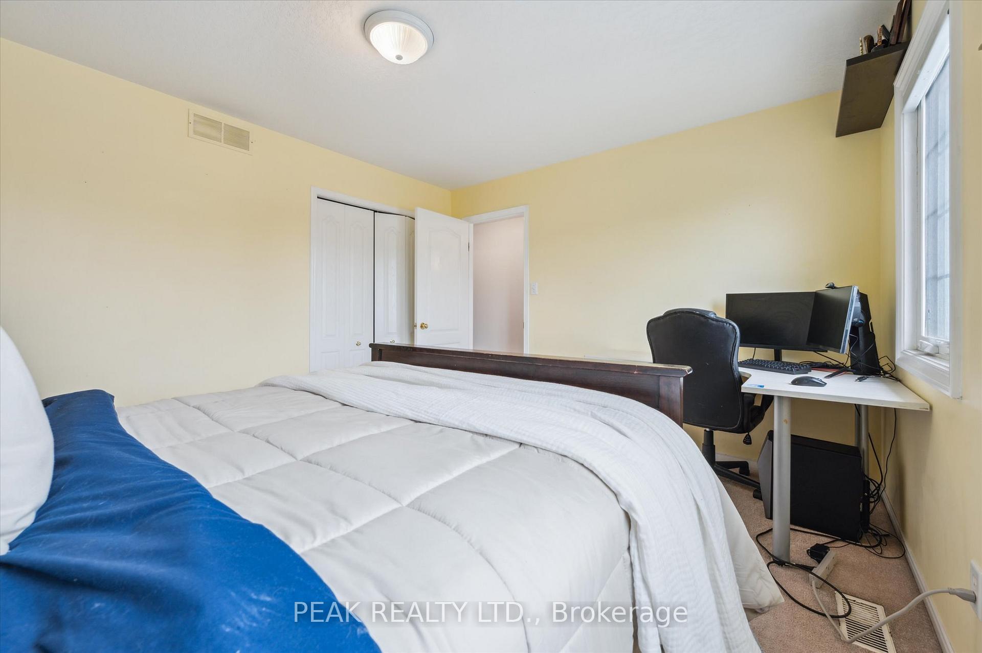 Photo 21 of 606 Eastbridge Boulevard, Waterloo — HOMEH