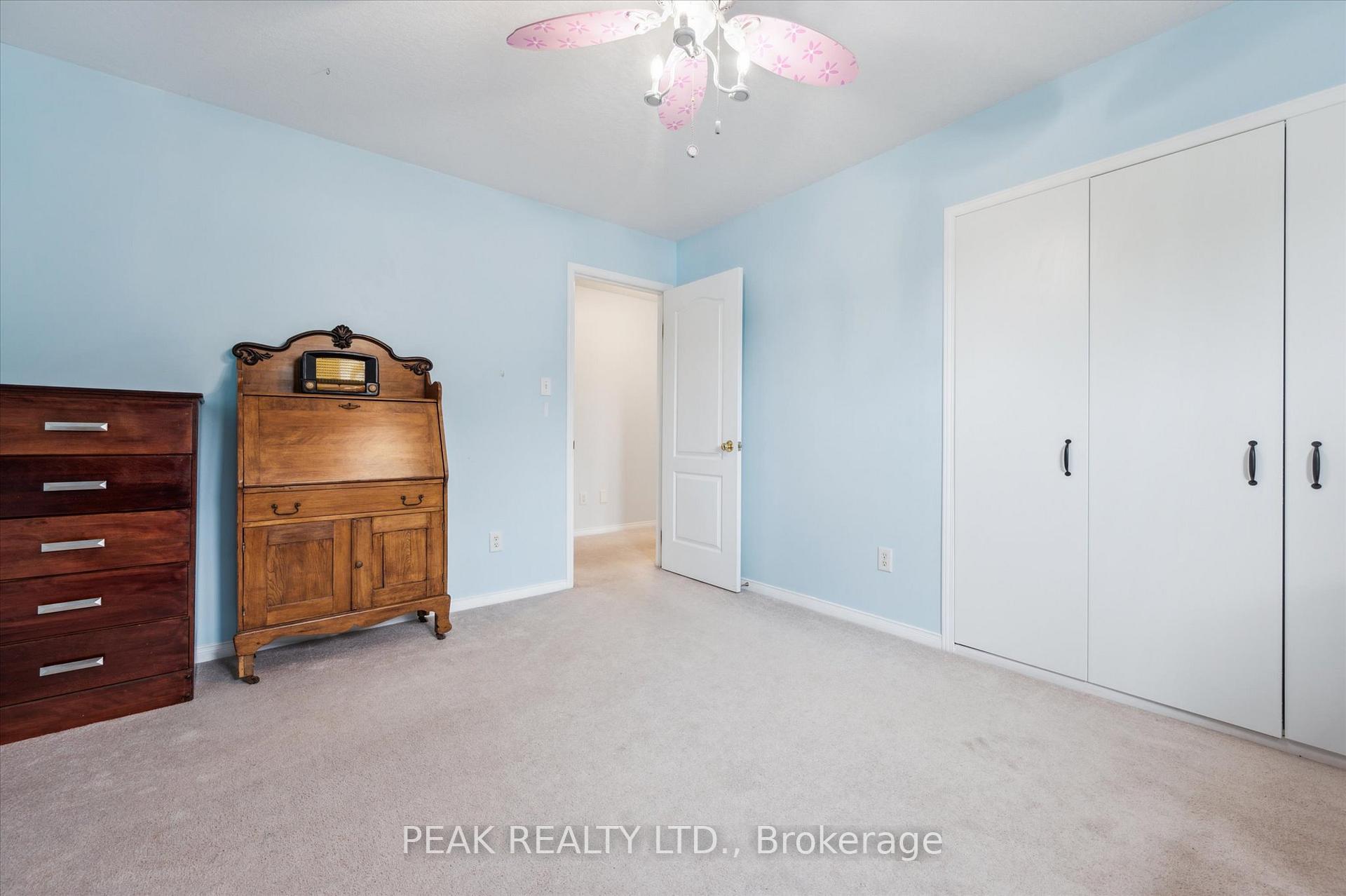 Photo 23 of 606 Eastbridge Boulevard, Waterloo — HOMEH