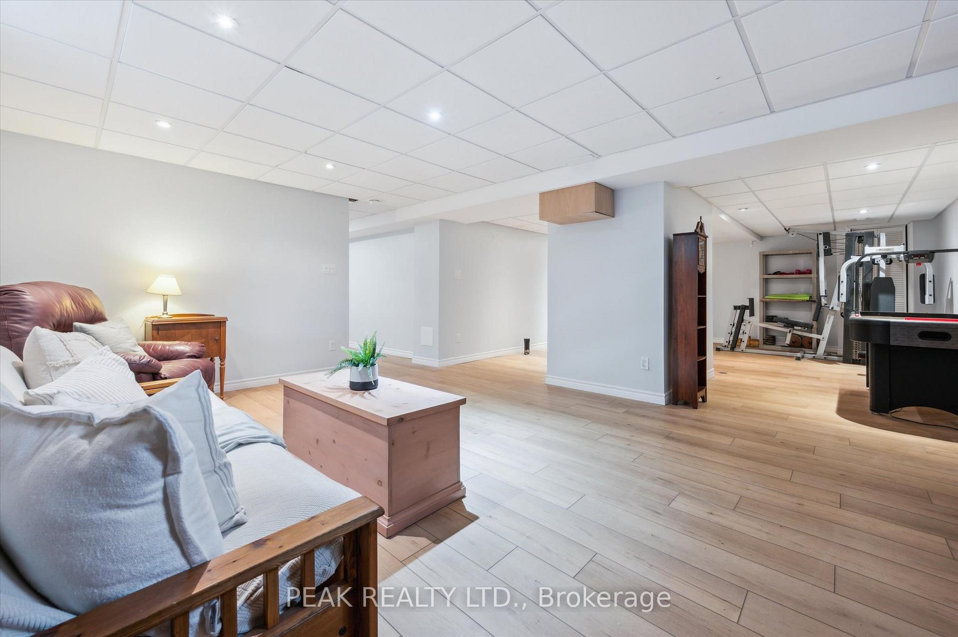 Photo 32 of 606 Eastbridge Boulevard, Waterloo — HOMEH