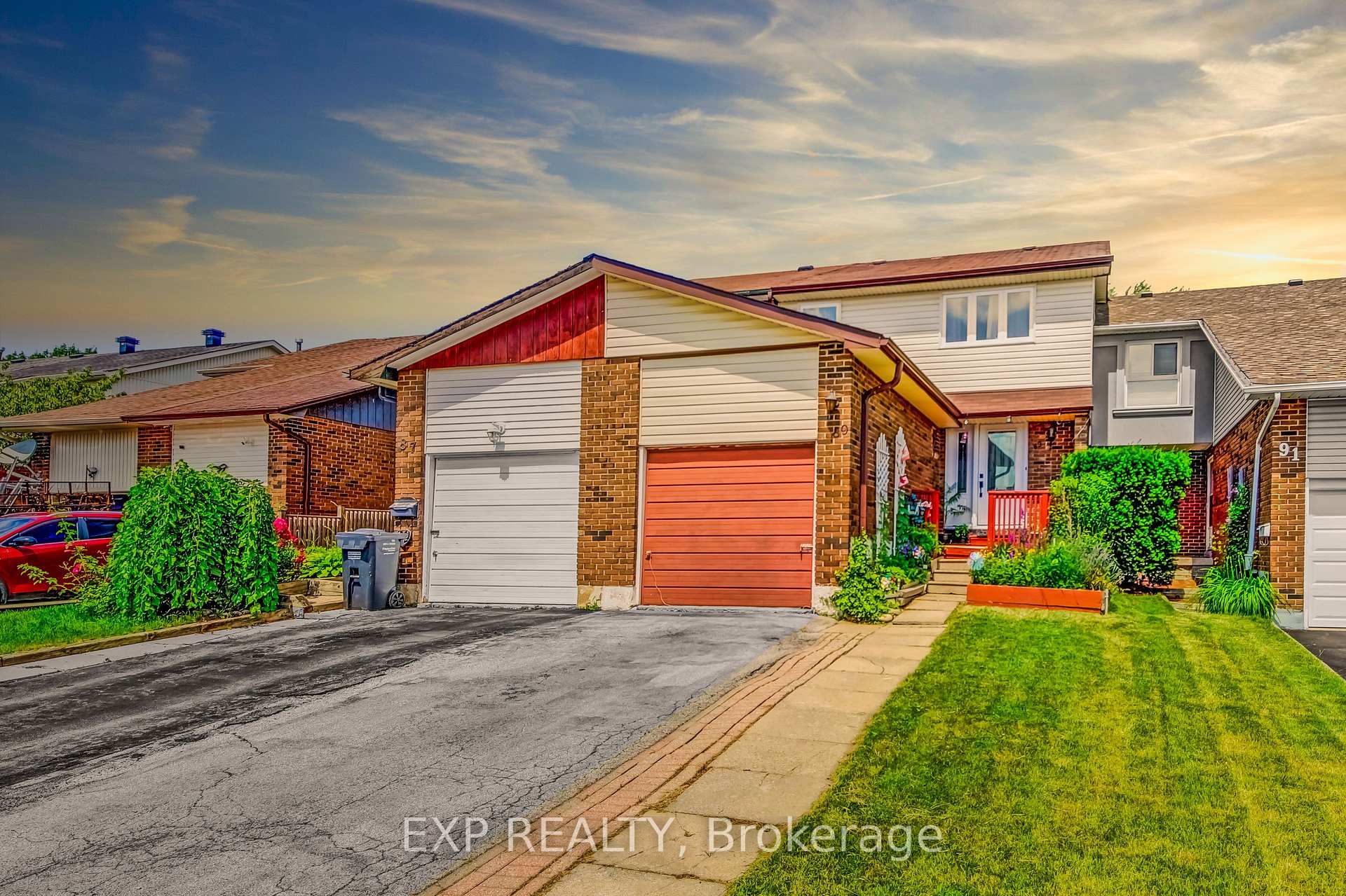 Front of 89 Kingswood Drive