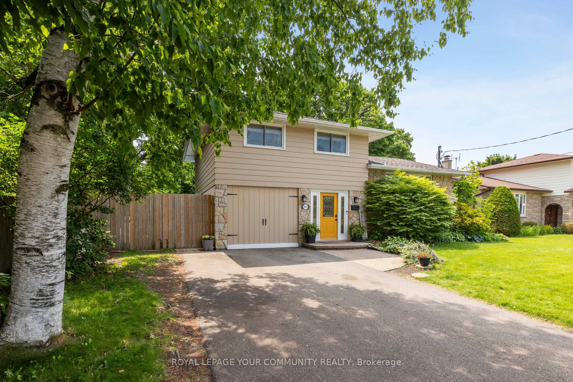 Photo 3 of 1094 Somerville Street, Oshawa, Centennial — HOMEH