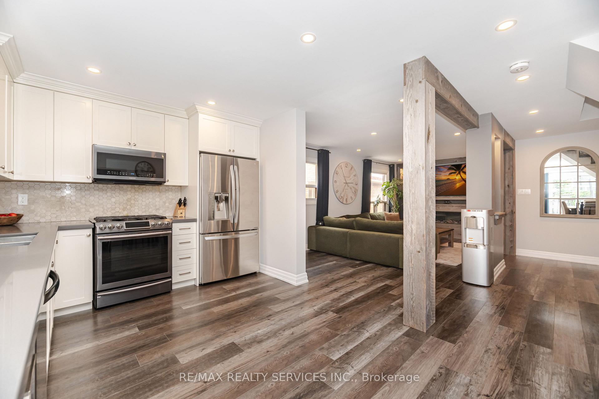 Photo 6 of 154 Dumfries Avenue, Brampton, Heart Lake West — HOMEH