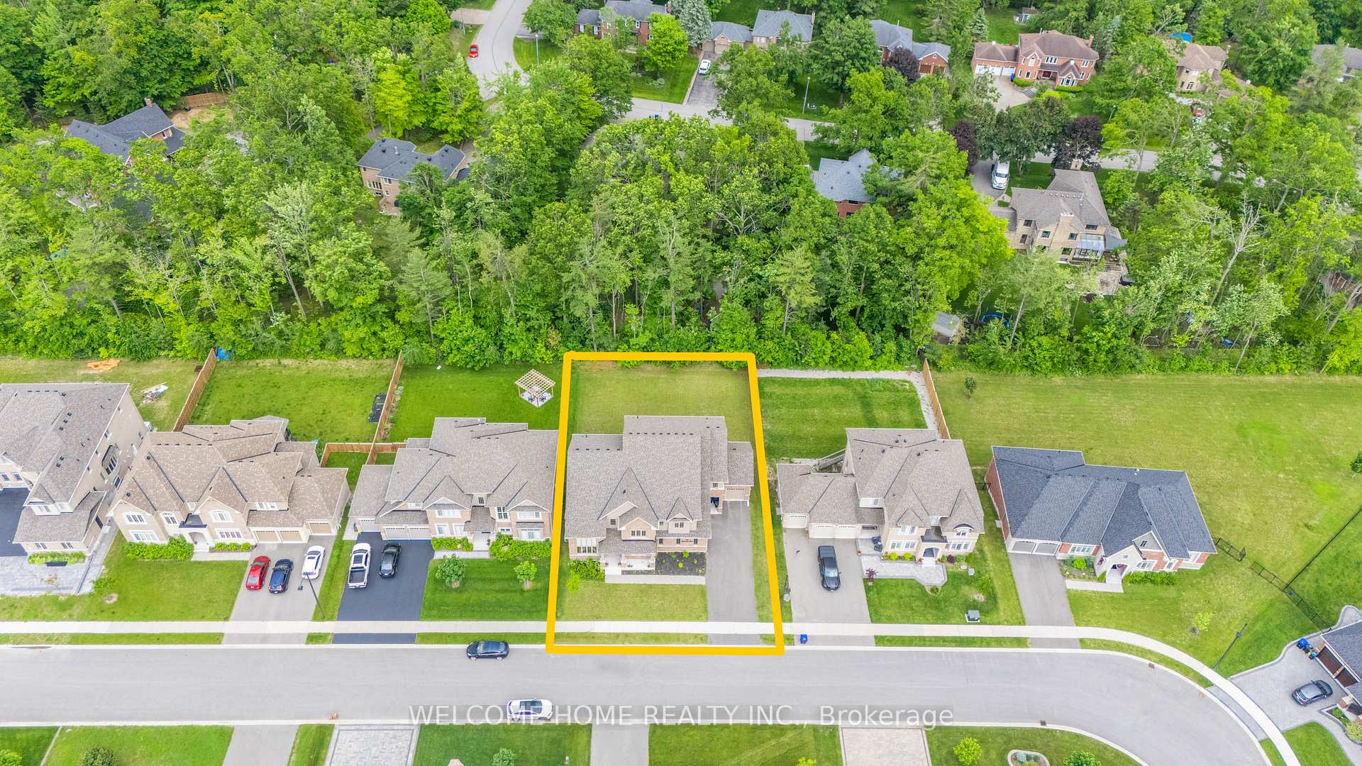 Photo 3 of 65 Redmond Crescent, Springwater, Centre Vespra — HOMEH