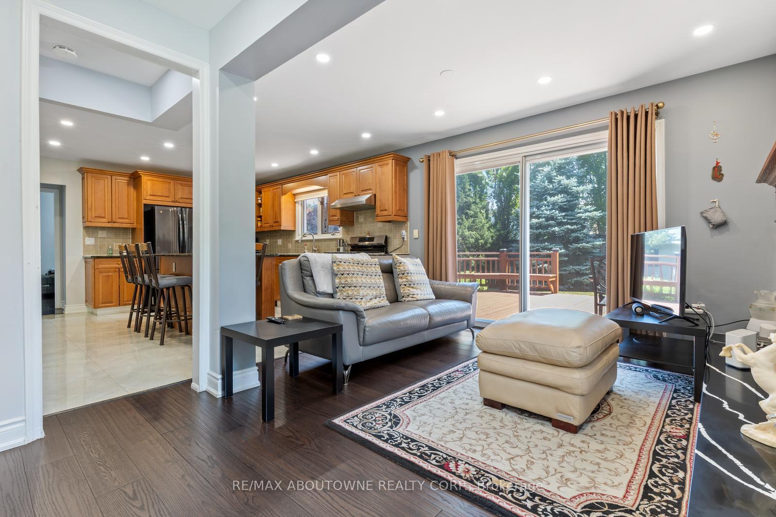 Photo 33 of 15 Lockton Crescent, Brampton, Brampton East — HOMEH