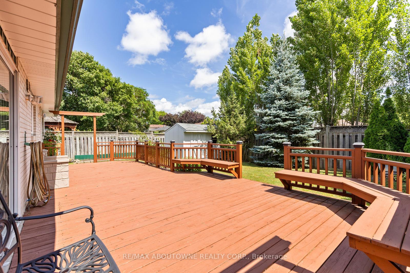 Photo 22 of 15 Lockton Crescent, Brampton, Brampton East — HOMEH