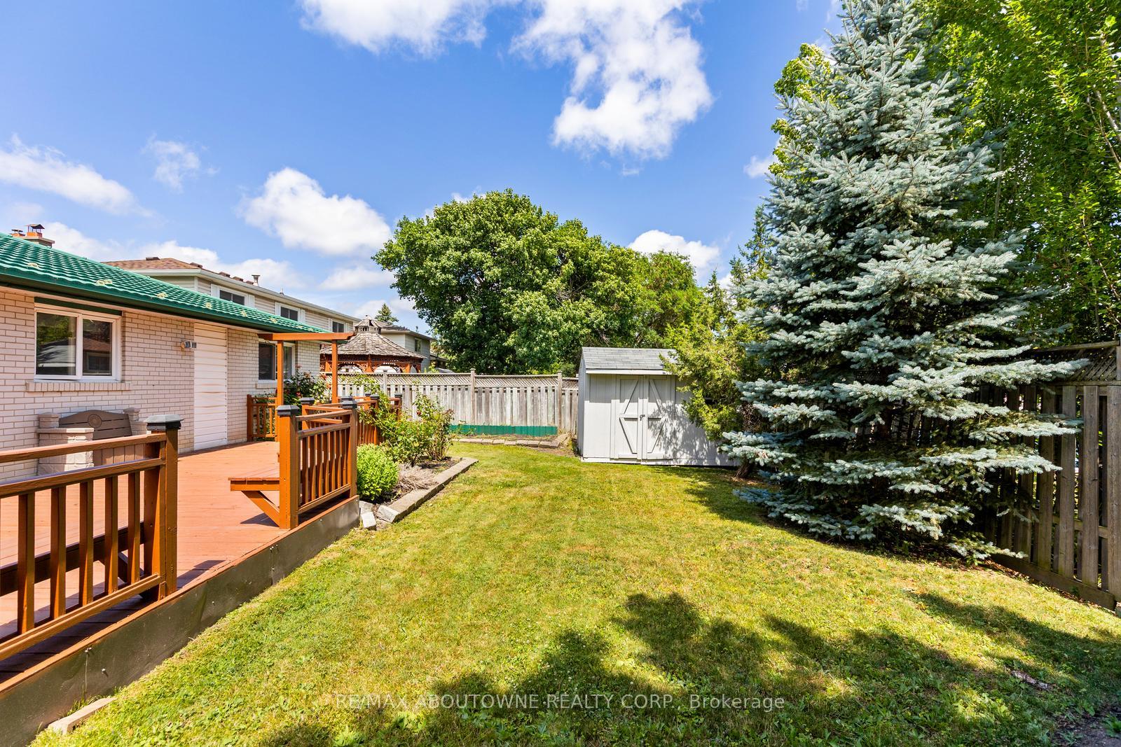 Photo 21 of 15 Lockton Crescent, Brampton, Brampton East — HOMEH