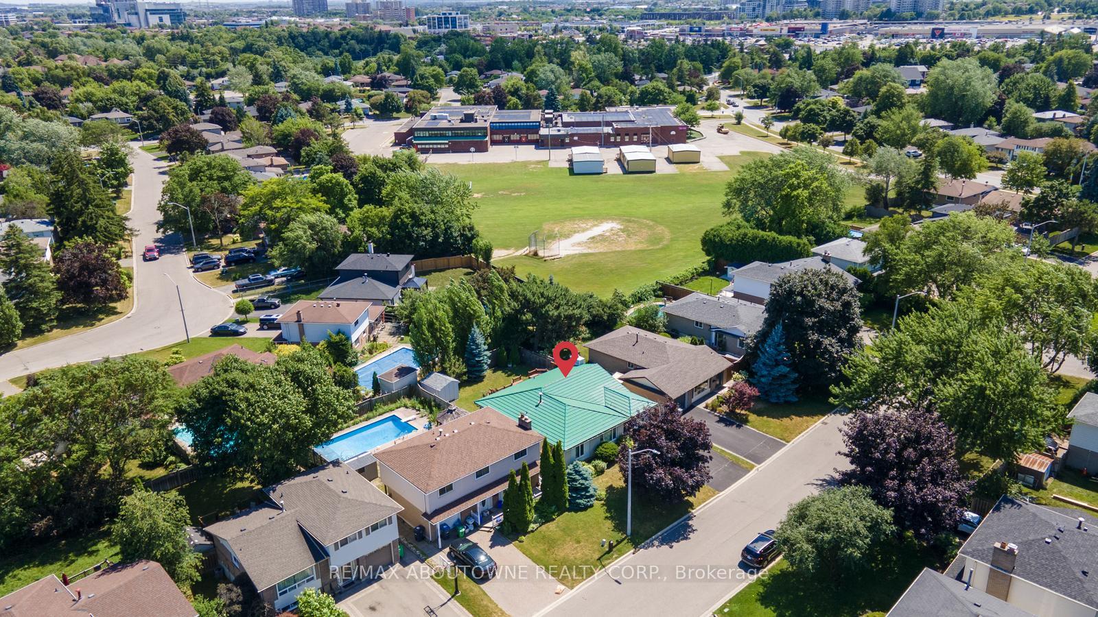 Photo 25 of 15 Lockton Crescent, Brampton, Brampton East — HOMEH