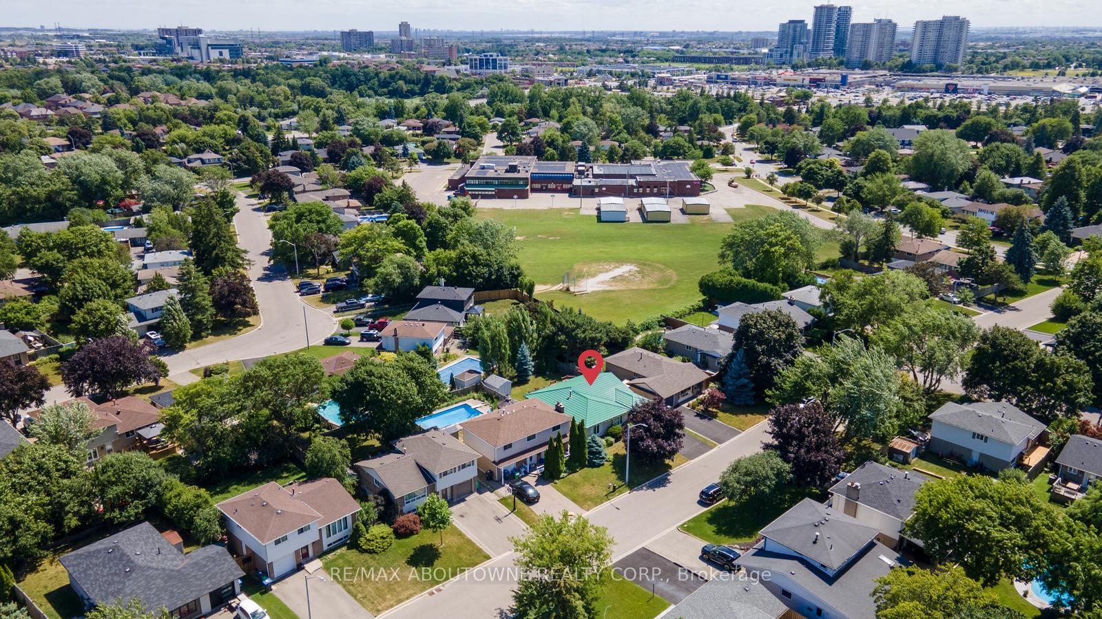 Photo 38 of 15 Lockton Crescent, Brampton, Brampton East — HOMEH