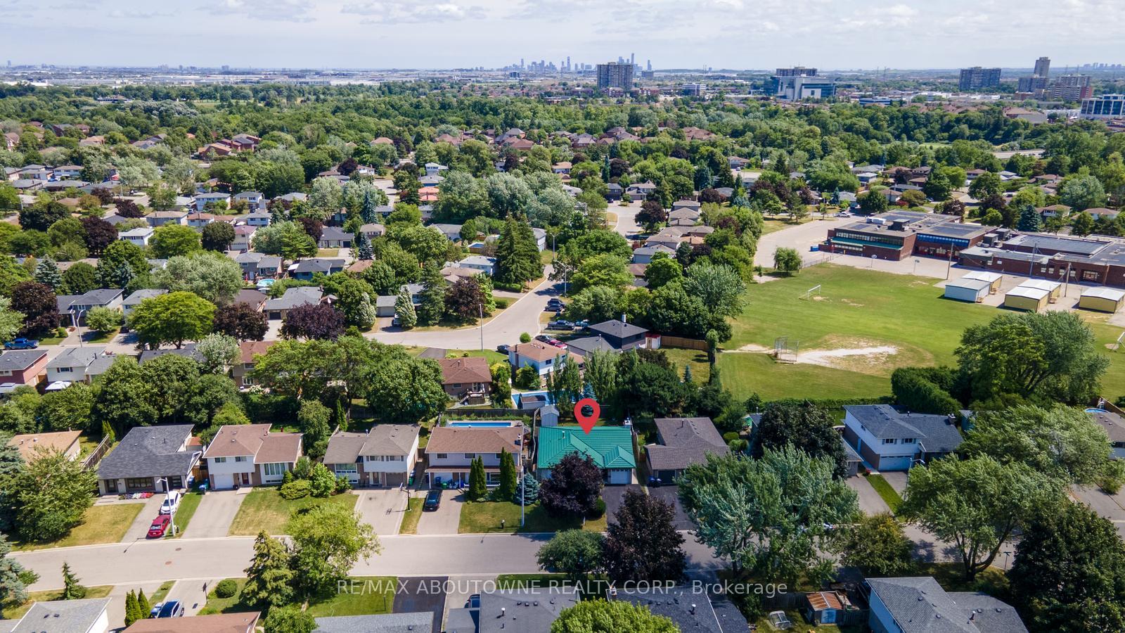 Photo 28 of 15 Lockton Crescent, Brampton, Brampton East — HOMEH