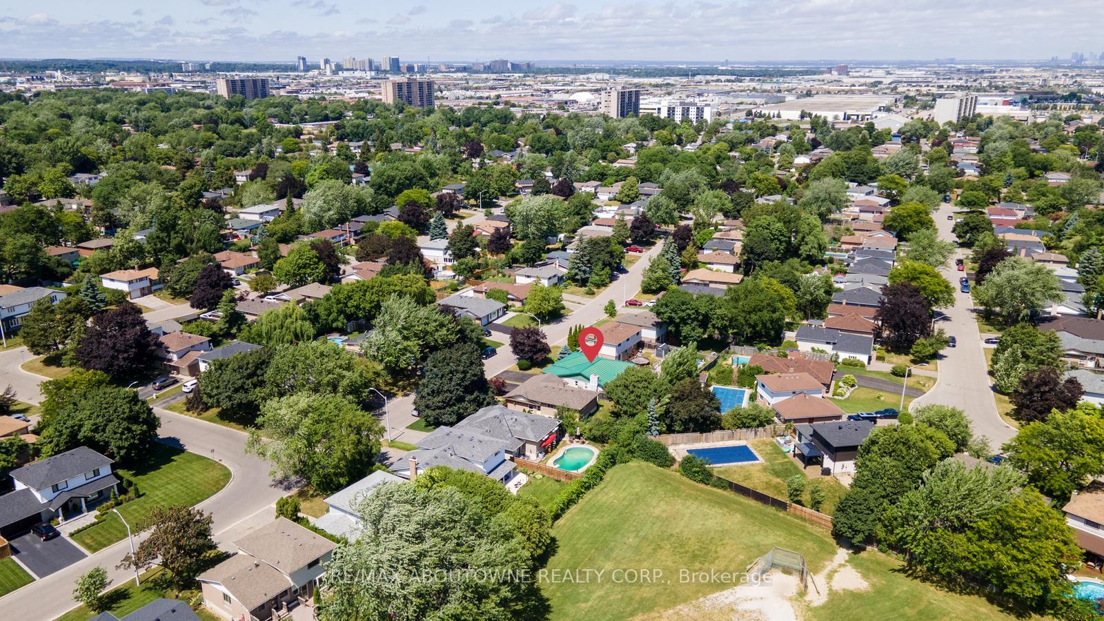 Photo 27 of 15 Lockton Crescent, Brampton, Brampton East — HOMEH
