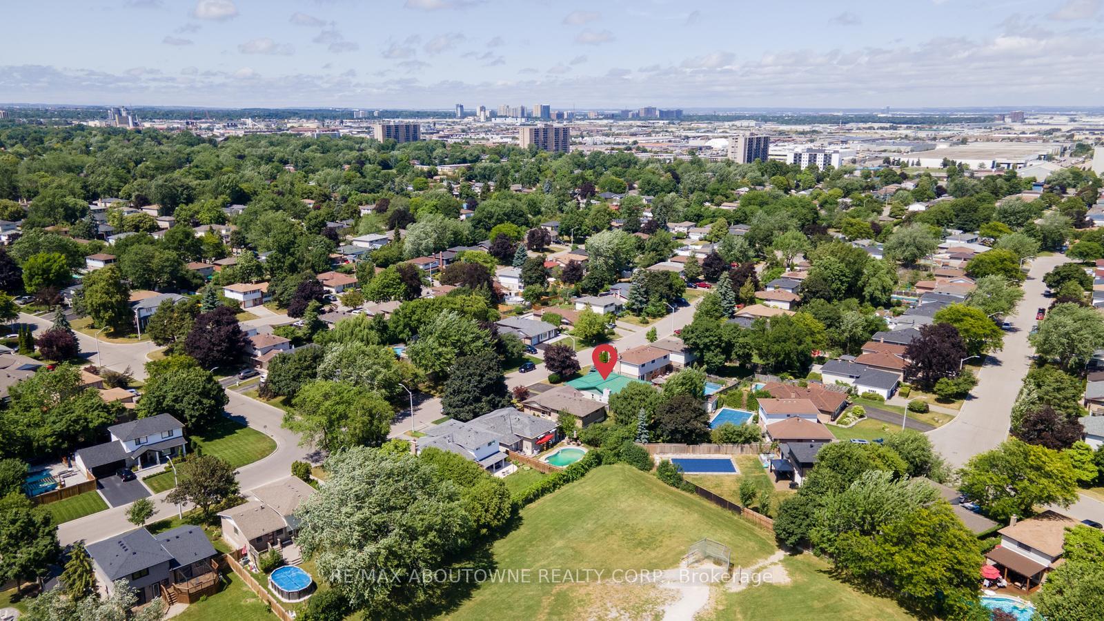 Photo 30 of 15 Lockton Crescent, Brampton, Brampton East — HOMEH