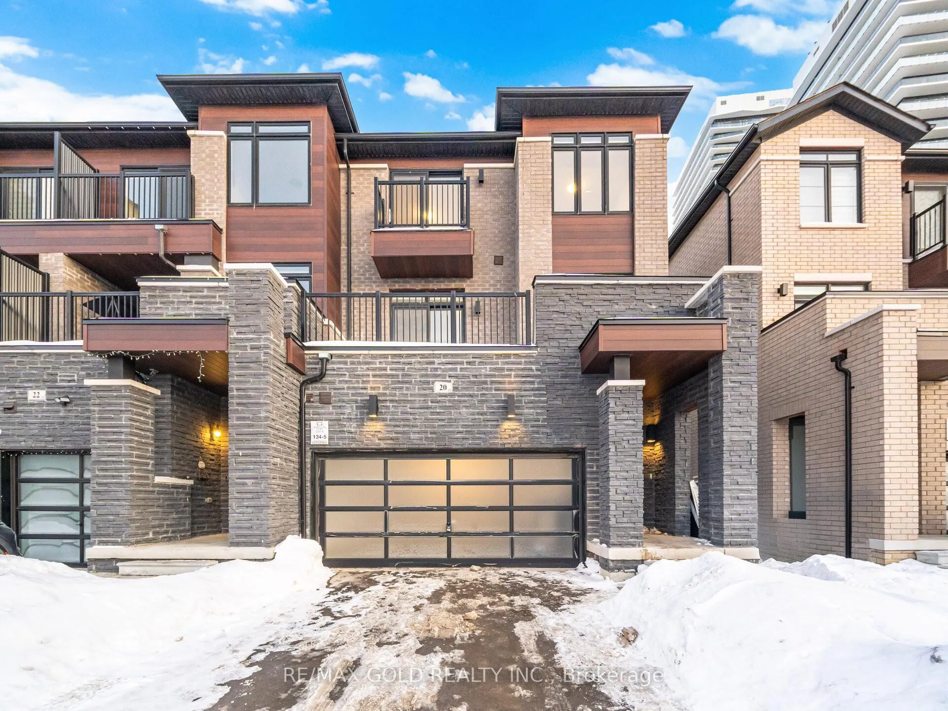 Front of 20 Skyridge Drive
